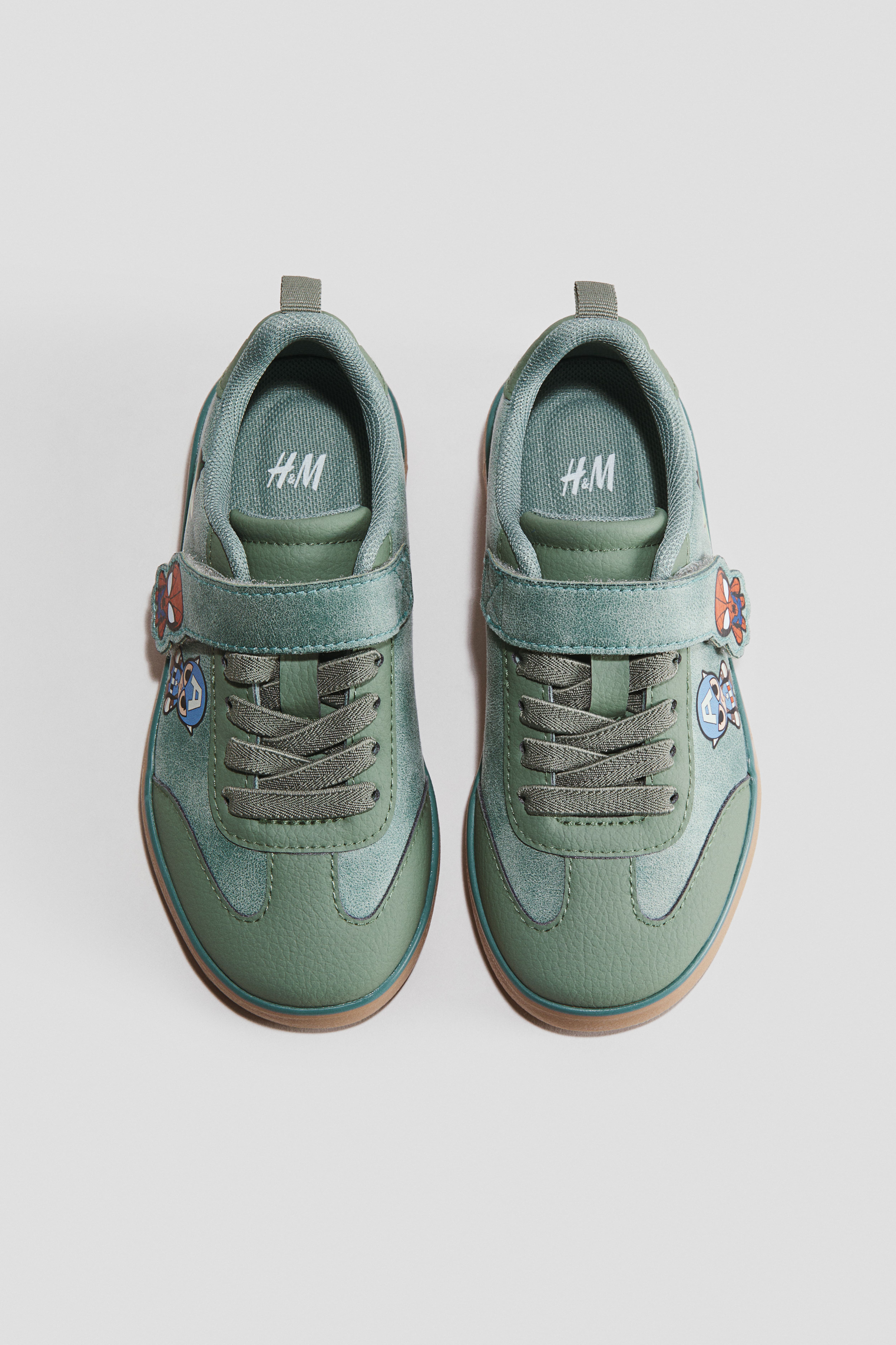 Sneakers with Appliqués