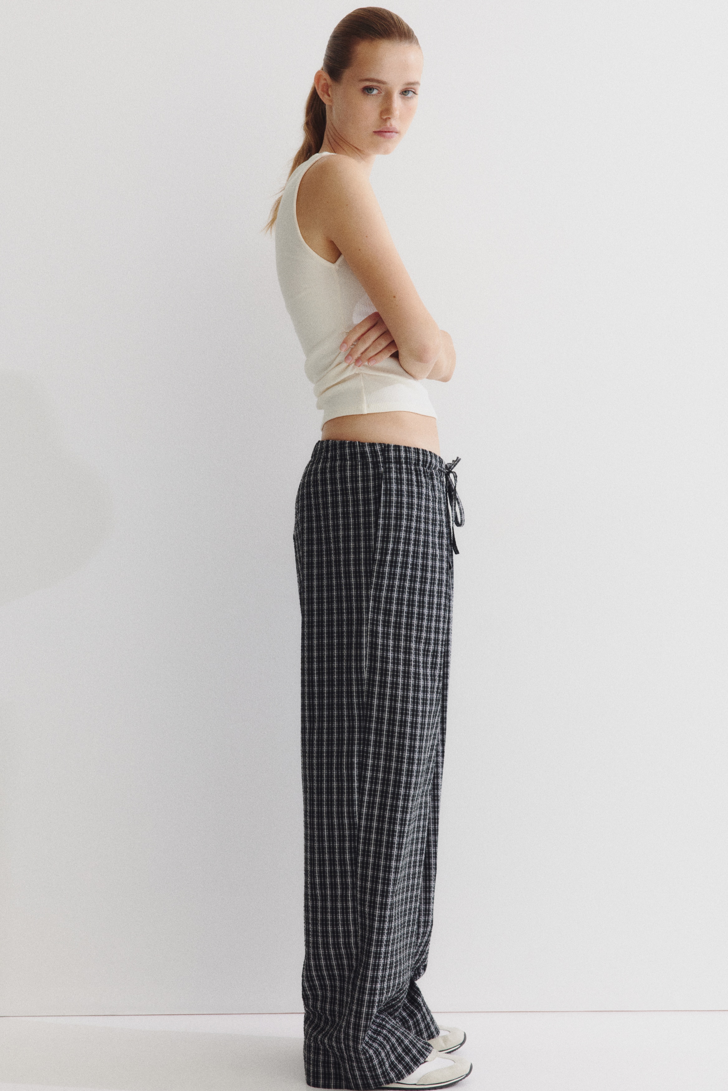 Pull-on trousers