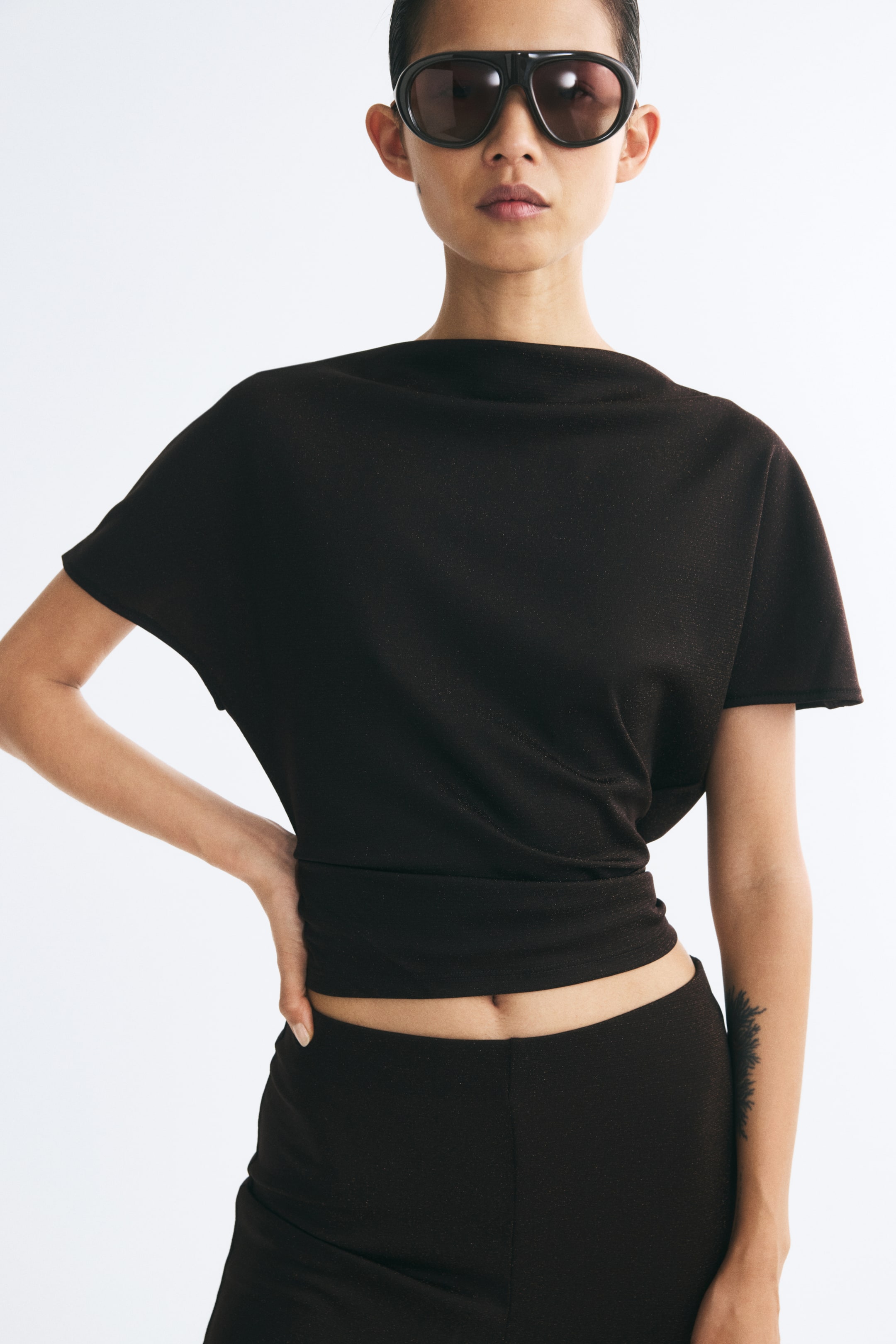 View larger image: Butterfly-sleeved jersey top - Dark brown - Ladies | H&M 1