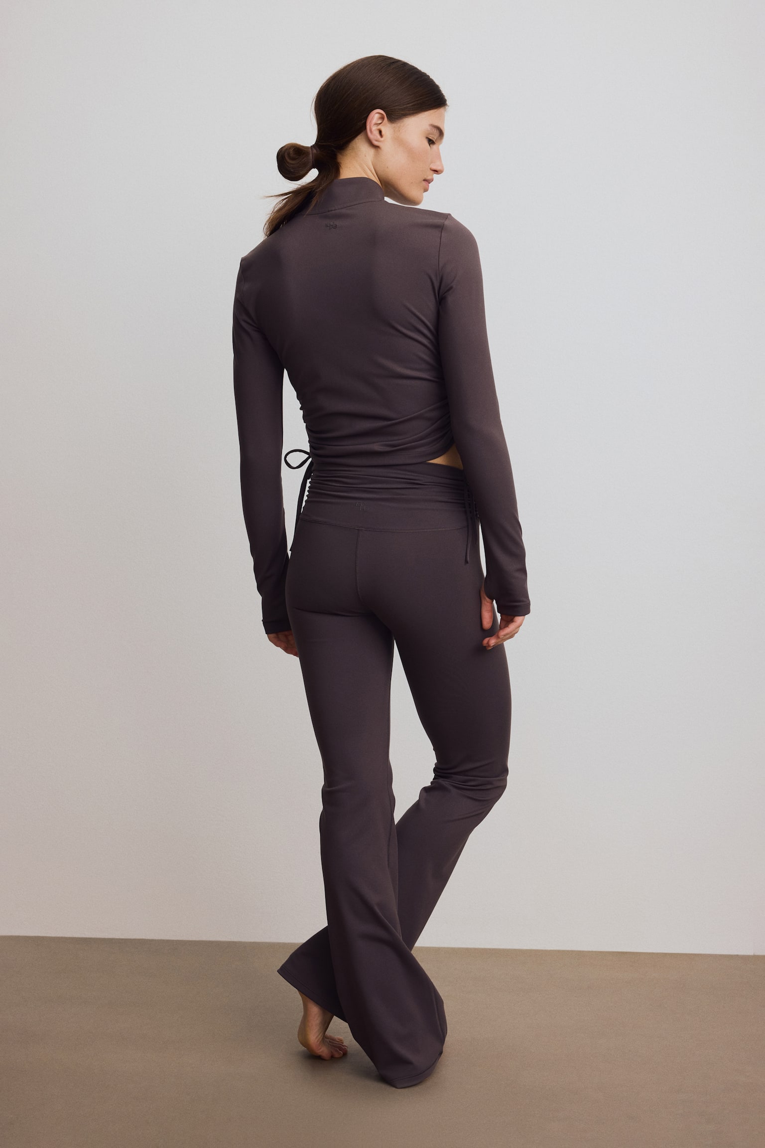 Flared sports leggings with SoftMove™ - Truffle grey/Black - 5