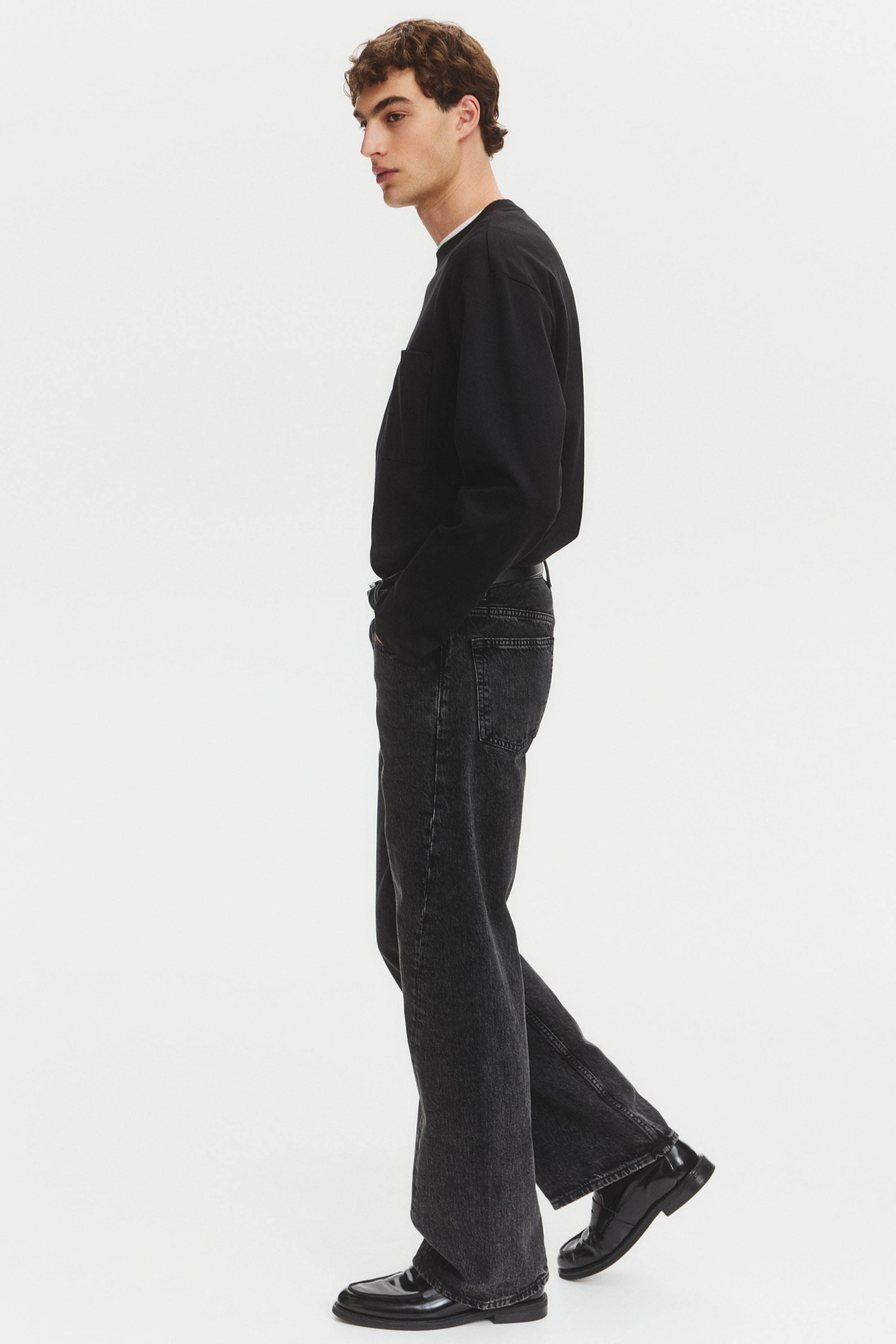 Loose-Fit Straight Twisted-Leg Jeans