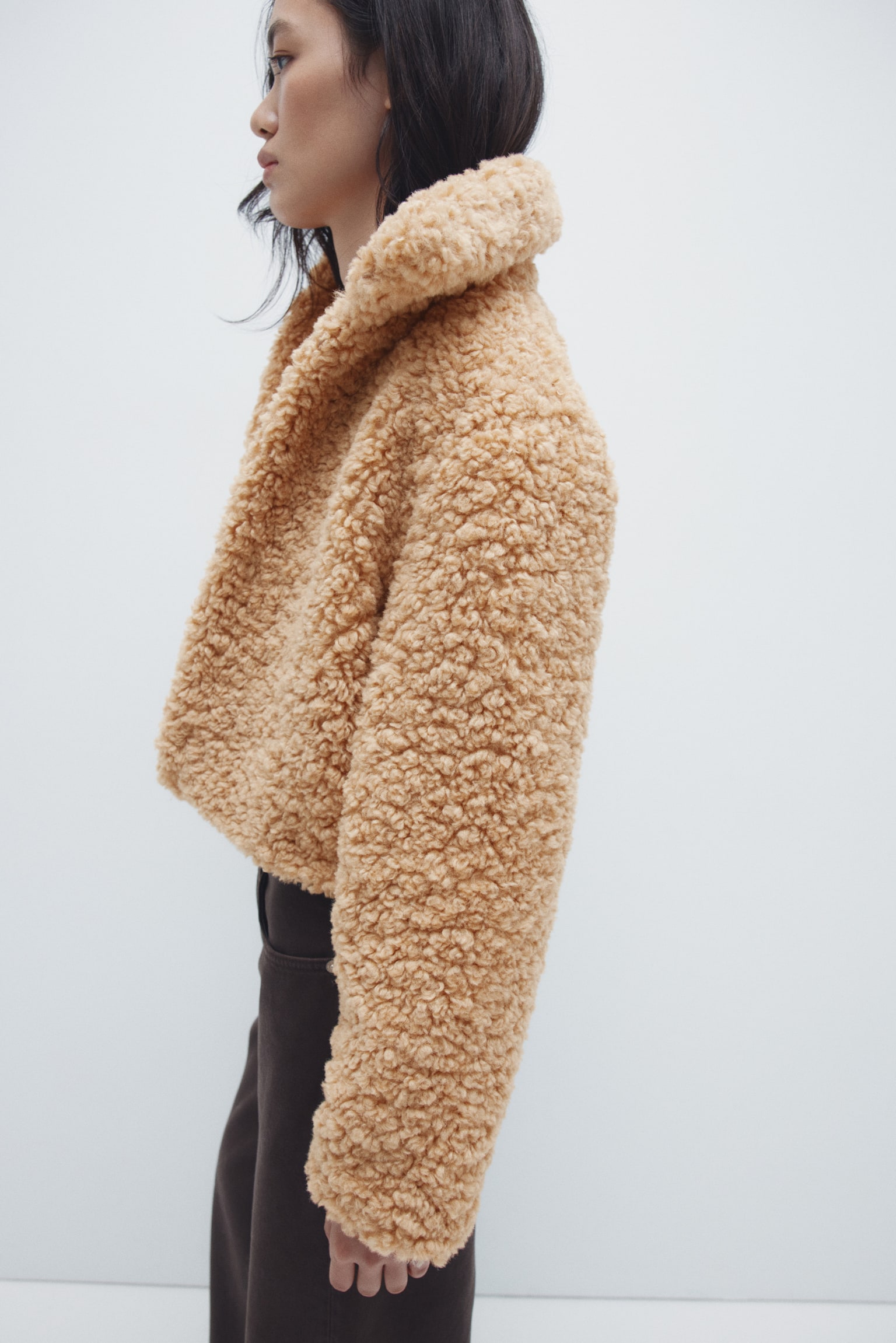 Cropped jakke i teddybear - Mørk beige - 4