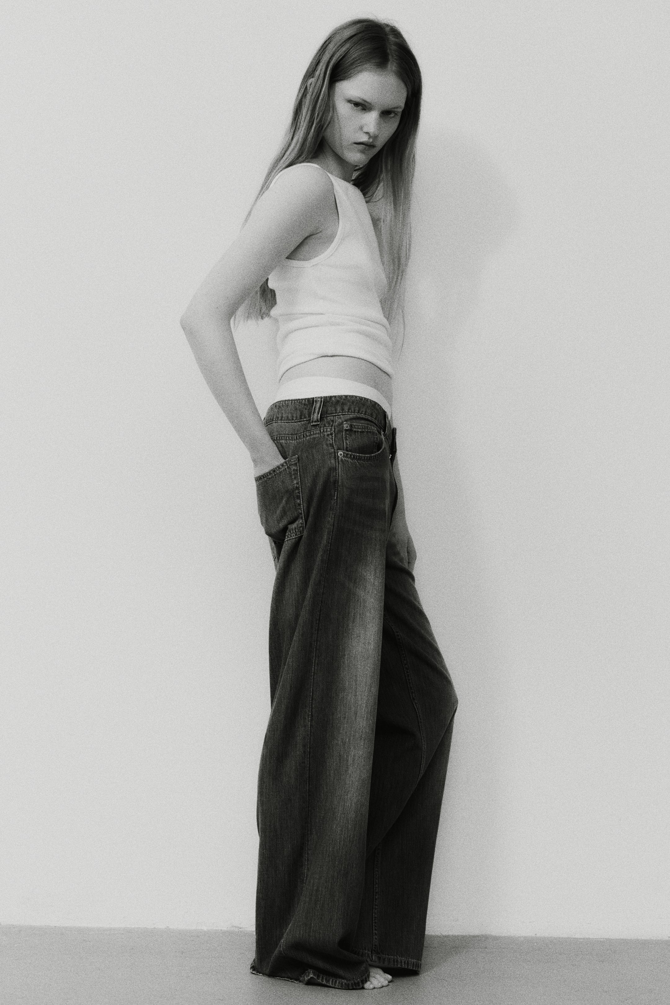 Wide-Leg Regular Waist Jeans