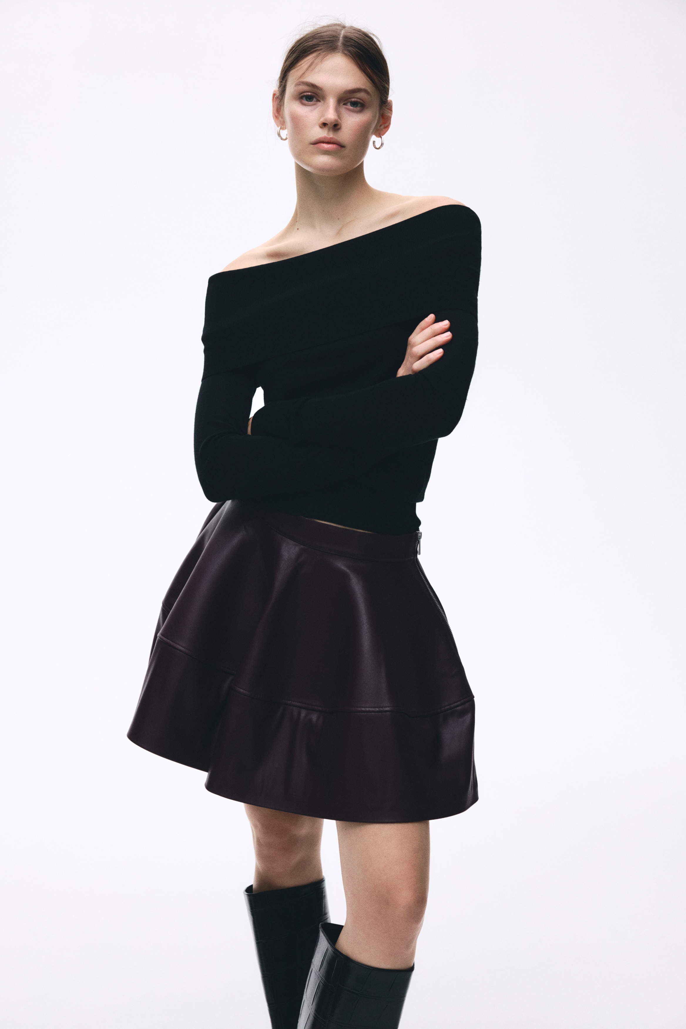 Vinrød Miniskjørt i coated kvalitet - Size: M  - H&M