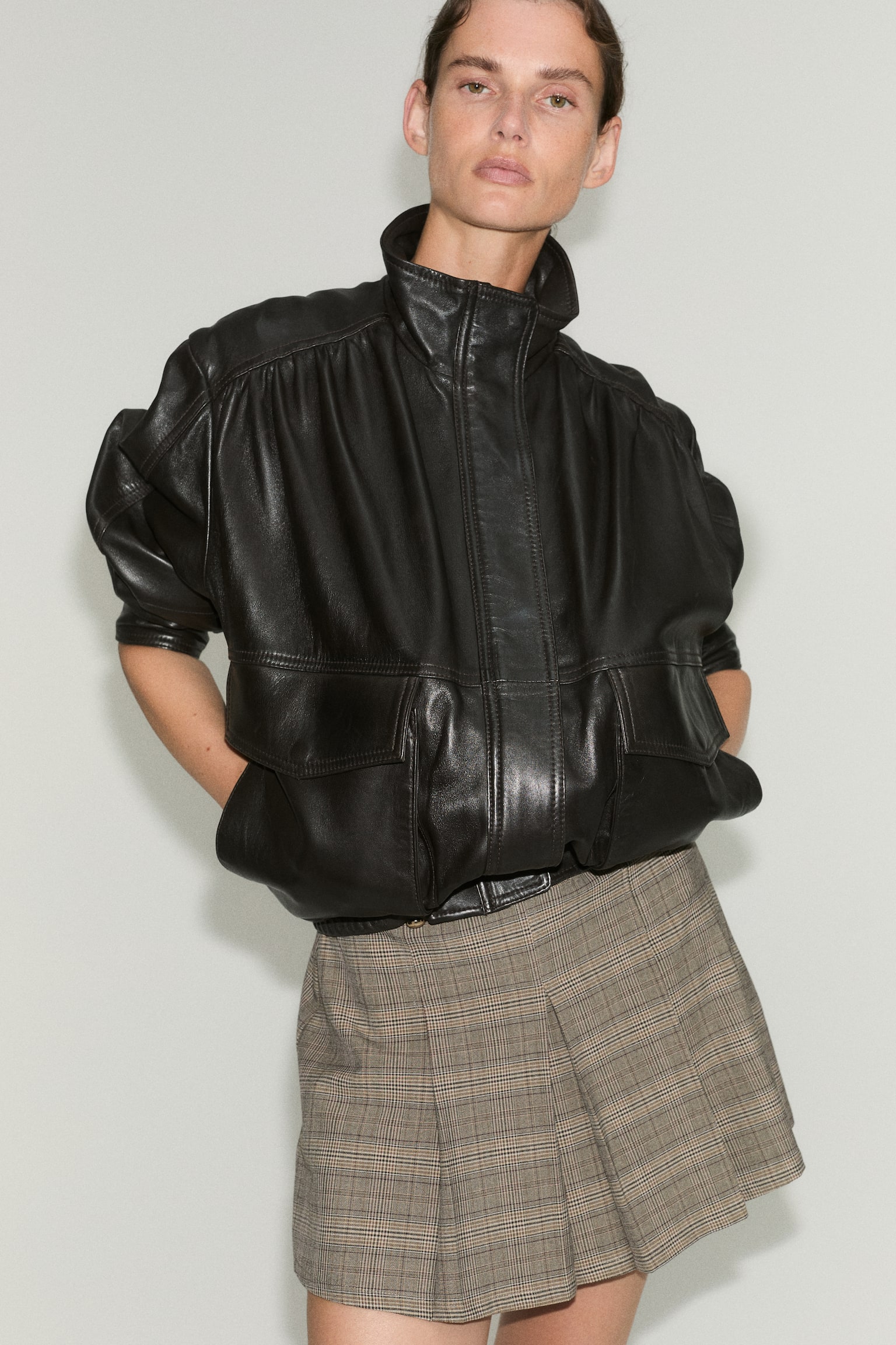Женская юбка-шорты H&M Pleated Button-Detail Skort, цвет: Бежевый / Клетчатый — фото 3