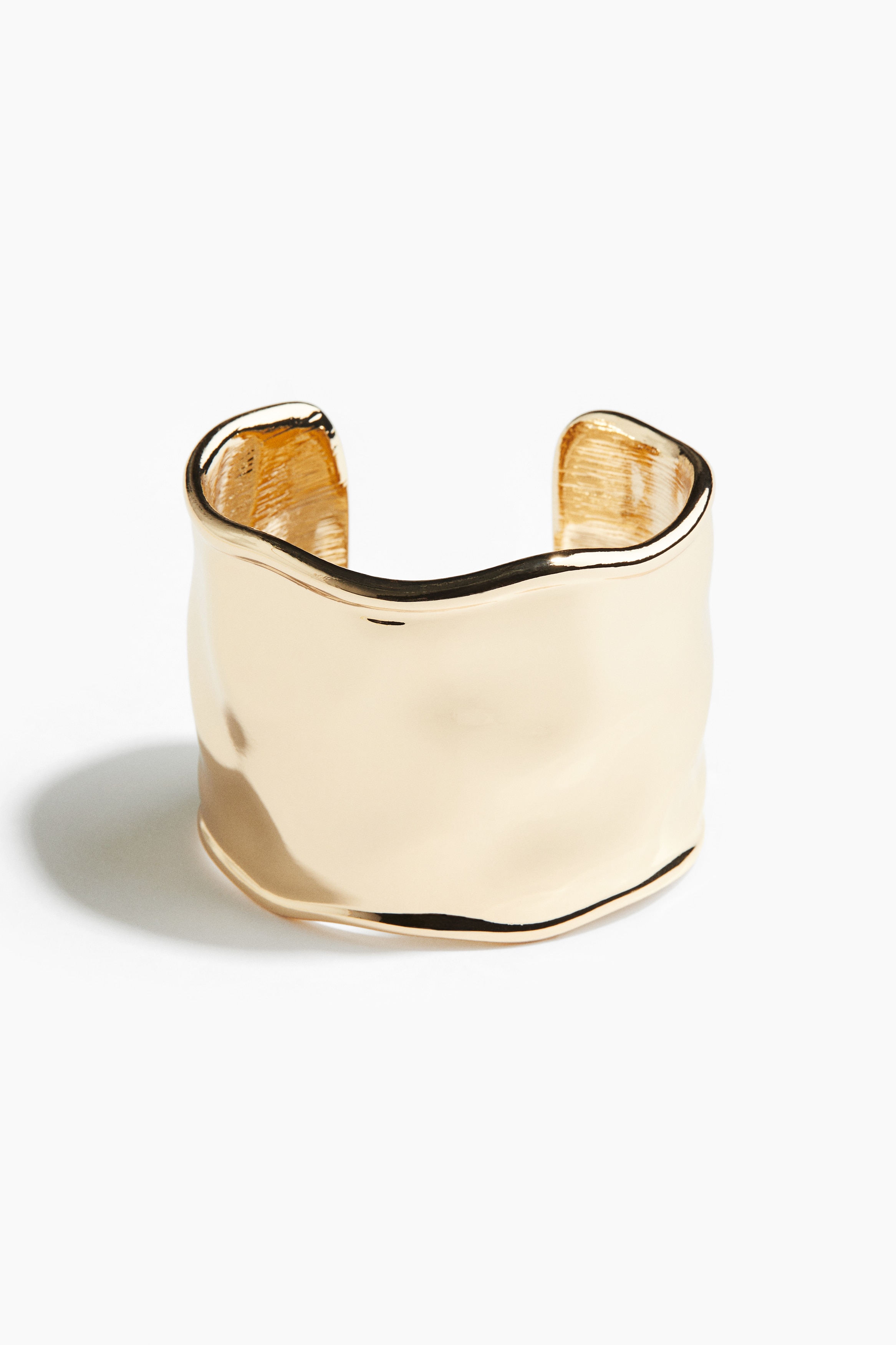 Wide cuff bracelet - Gold-coloured