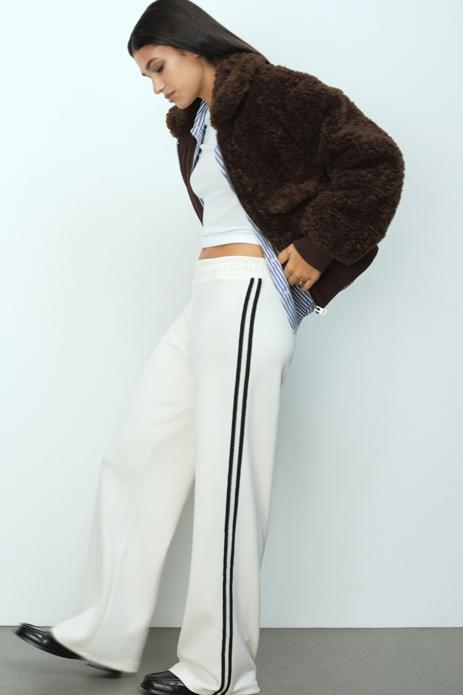 Puszysta kurtka - Ciemnobrązowy/Jasnobeżowy - 5