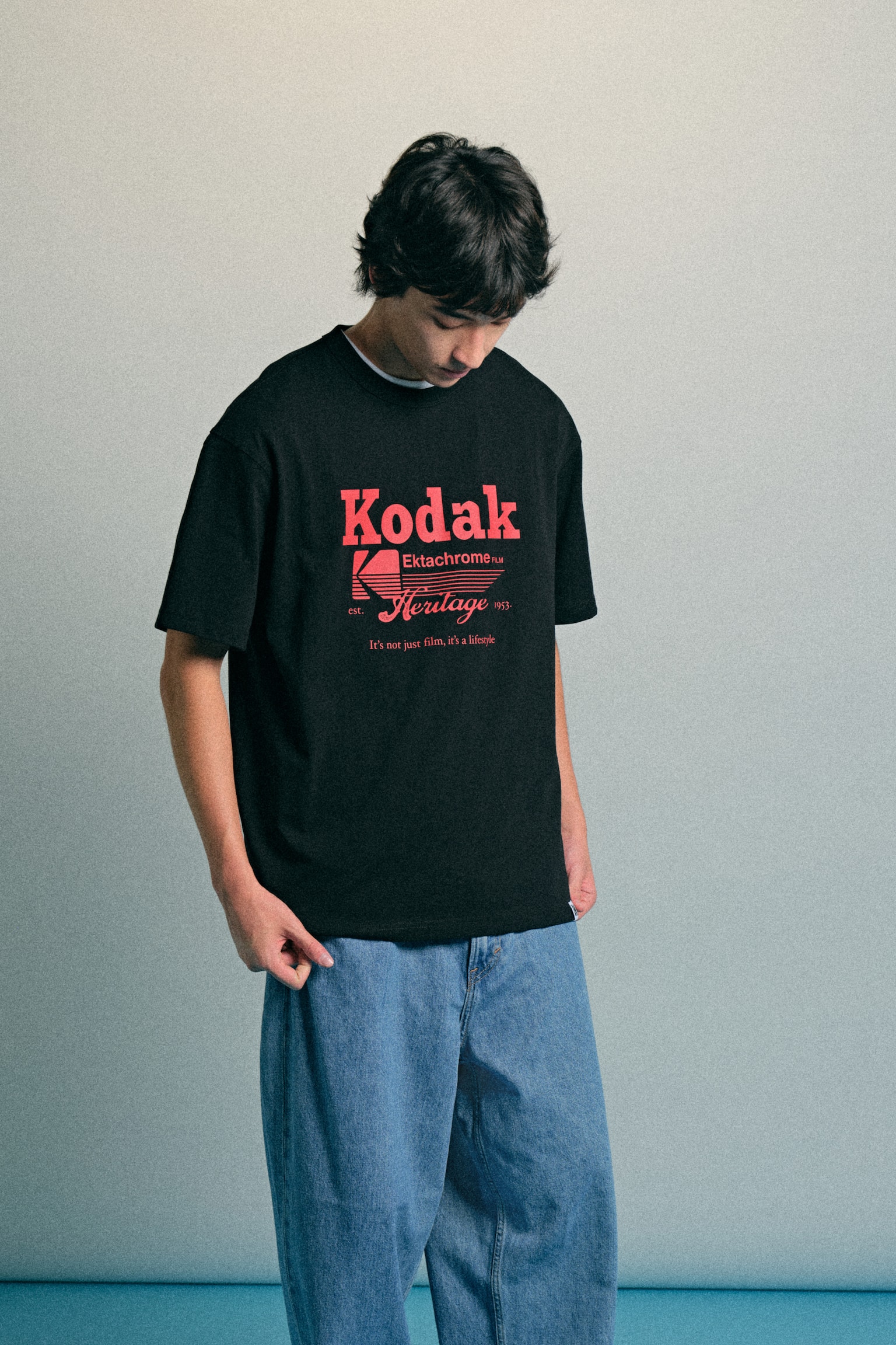 Áo thun bằng cotton in hình dáng rộng - Màu đen/Kodak/Màu xanh lá đậm/Kodak - 4