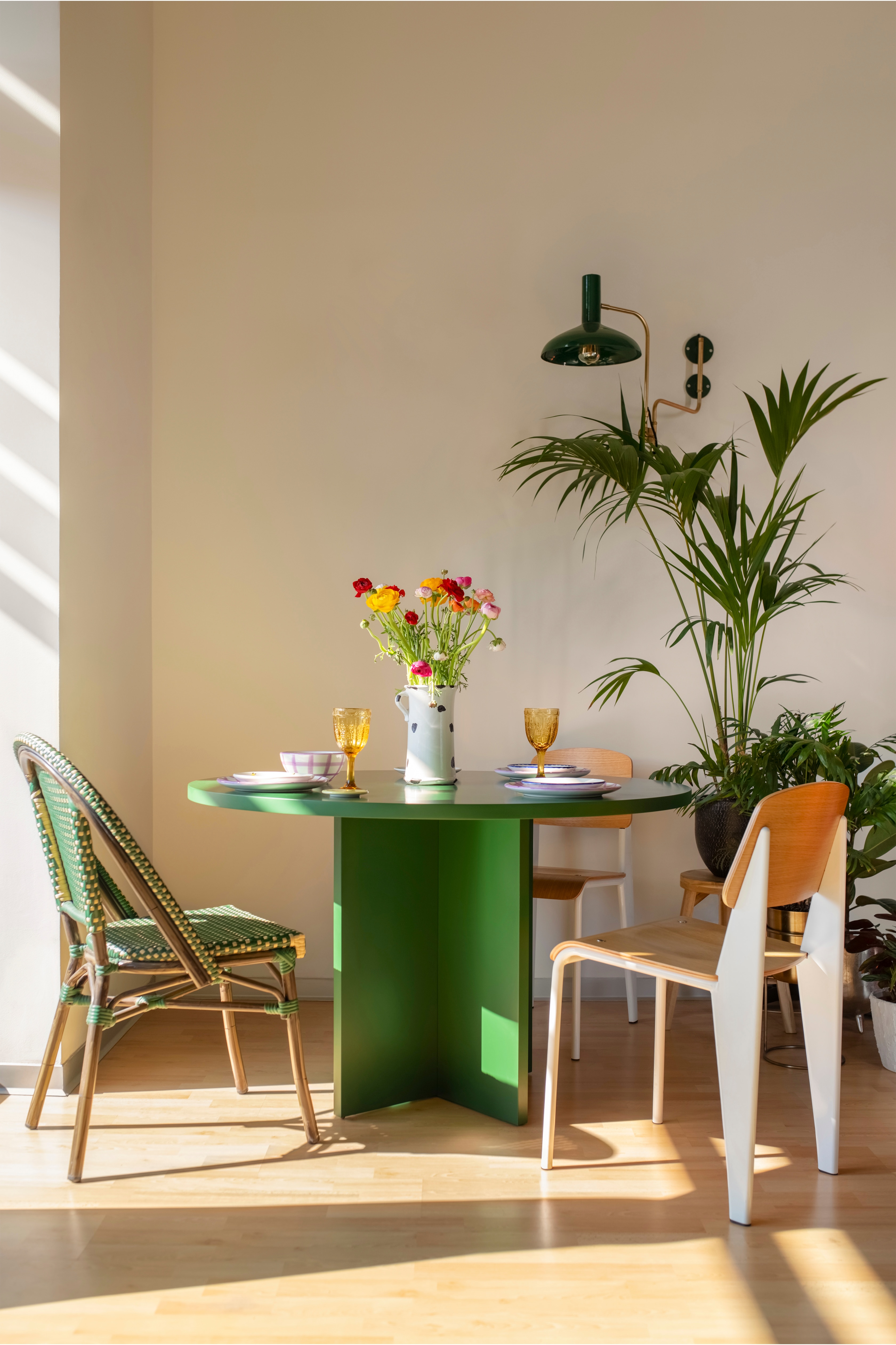 Round Dining Table Laminated Top - Cedar Green/Taupe/Prussian Blue/Flame Red