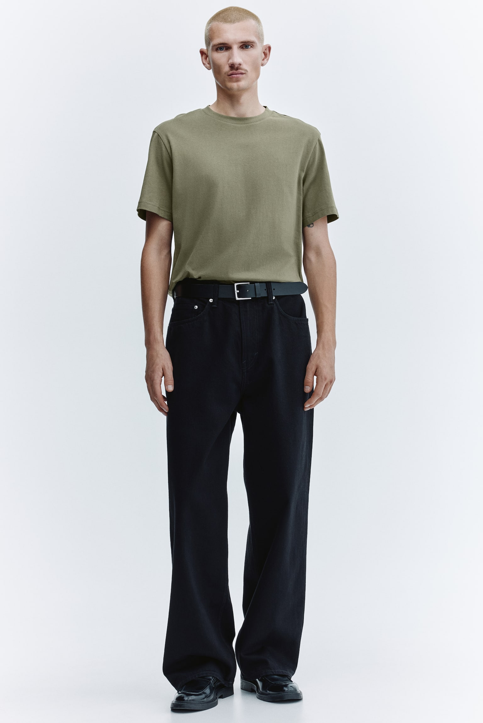 T-shirt Regular Fit - Kakigroen/Wit/Zwart/Grijs gemêleerd/Pruimenpaars/Donkergrijs/Marineblauw/Lichtblauw/Beige/Bosgroen/Groen/Bruin/Donkerteal/Roze/Donkeroranje/Roze/Bruin/Donkergrijs - 4