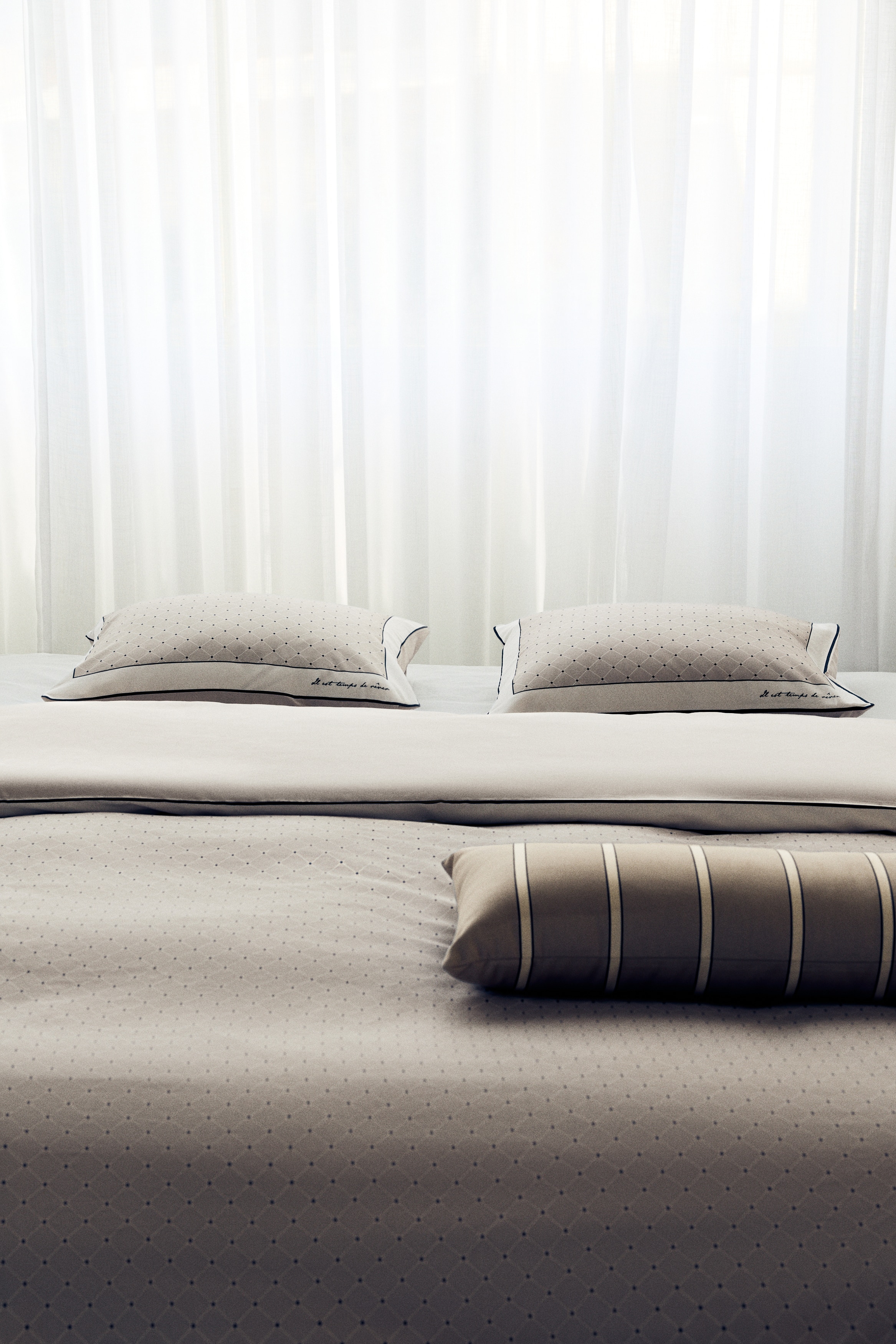 Cotton Sateen King/Queen Duvet Cover Set - Beige/polka dot/Light dusty blue/polka dot