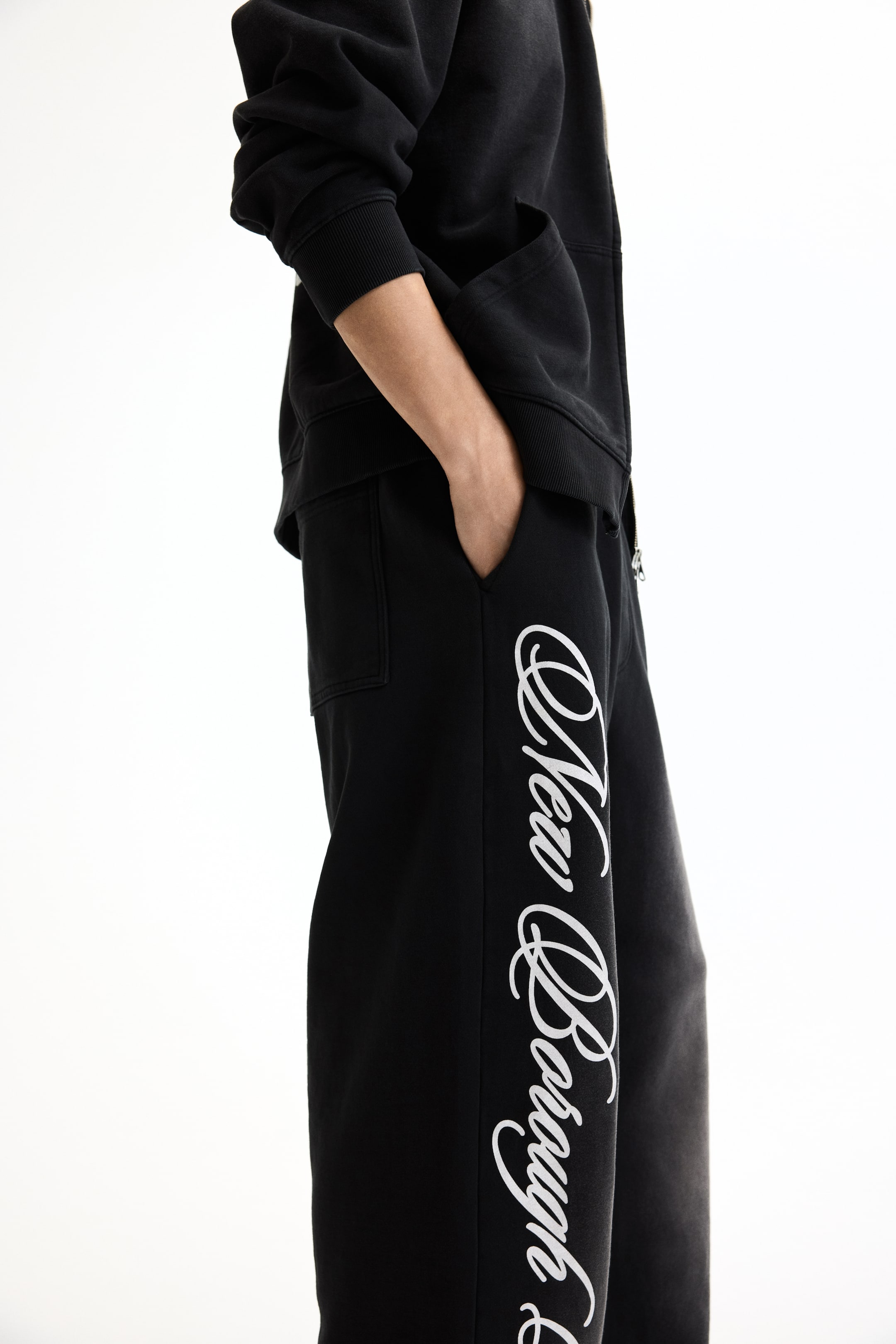 Мужские брюки H&M Oversized Printed Cotton Sweatpants — фото 6