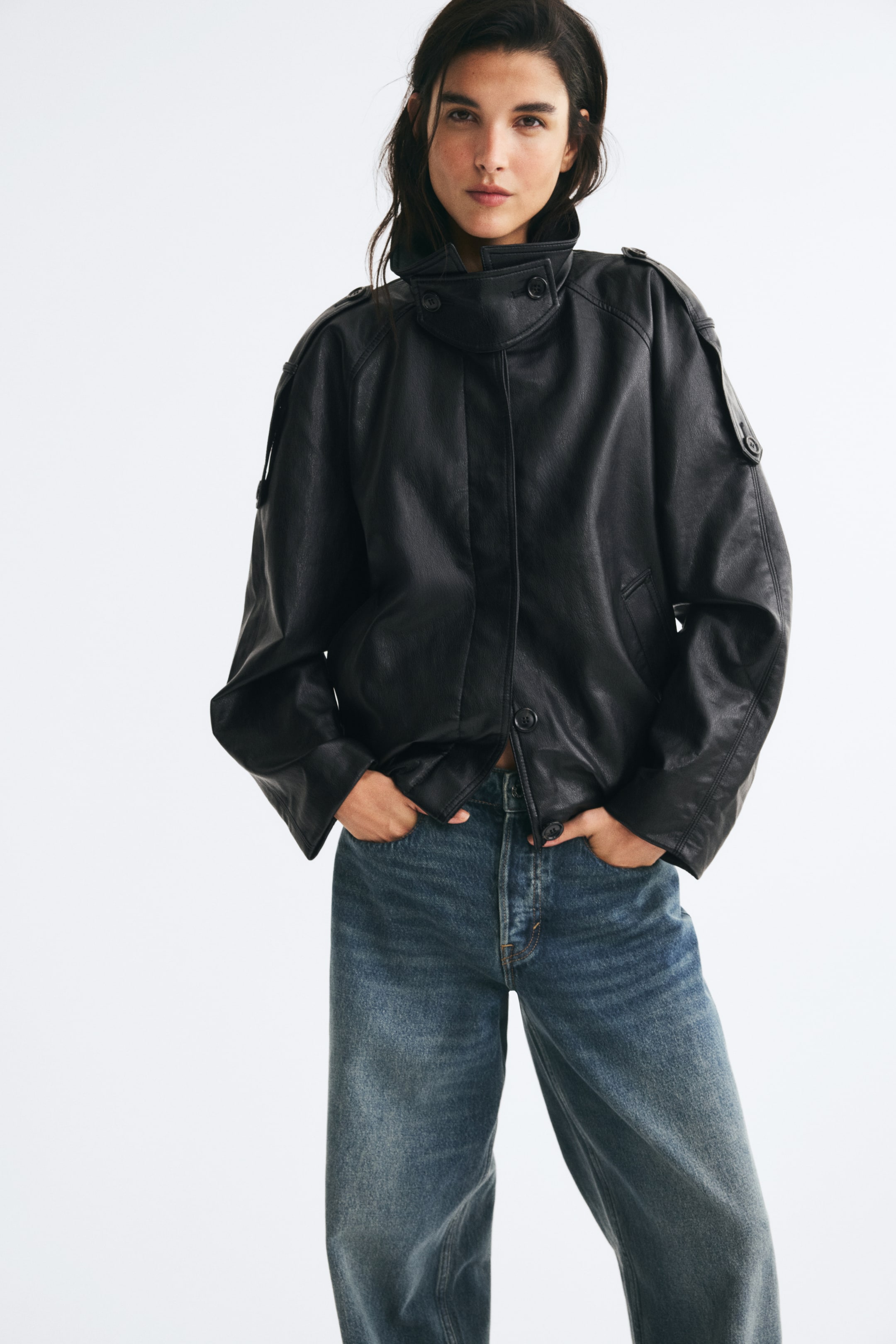 Женские куртки H&M Oversized Coated Jacket — фото 3
