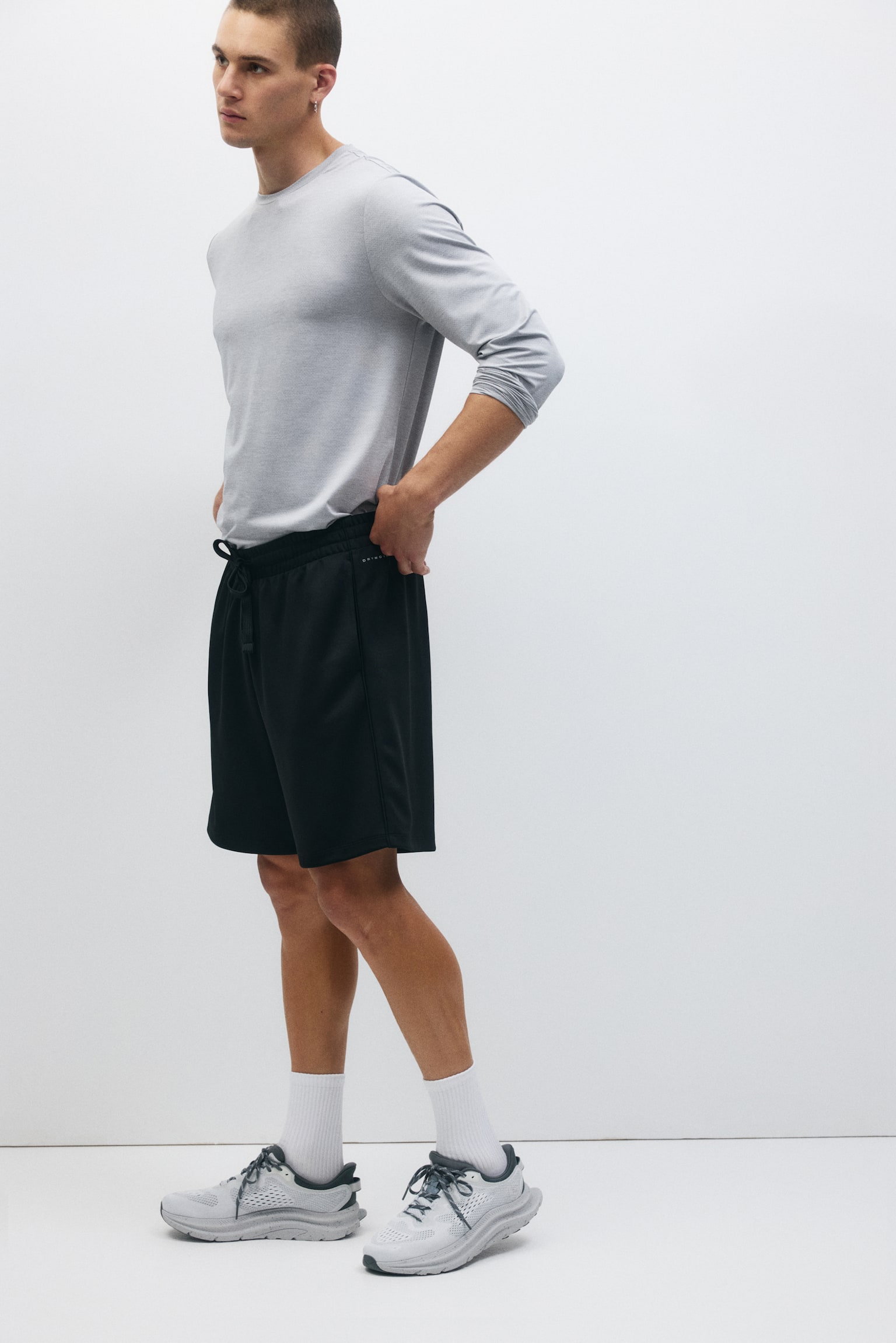 Regular Fit Sports shorts with DryMove™ - 5