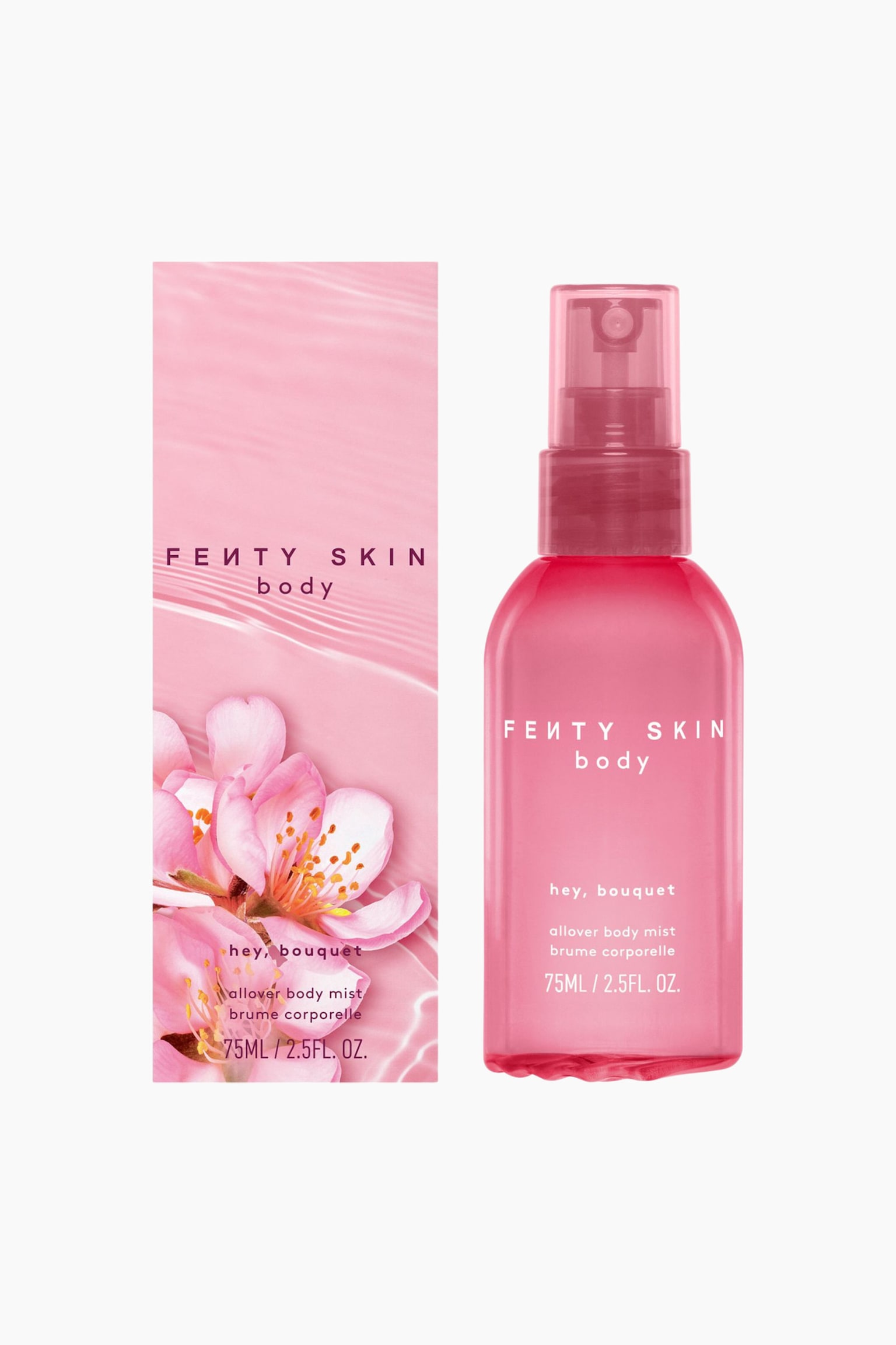 Fenty Skin "hey, bouquet" Allover Body Mist stÃ¥r oprejst ved siden af sin rektangulÃ¦re emballageÃ¦ske, og begge dele vender fremad. Den gennemsigtige lyserÃ¸de sprayflaske har en matchende lyserÃ¸d pumpelÃ¥g og hvid skrift, mens den matchende lyserÃ¸de Ã¦ske viser et vandripplemÃ¸nster og lyserÃ¸de kirsebÃ¦rblomstgrafikker.