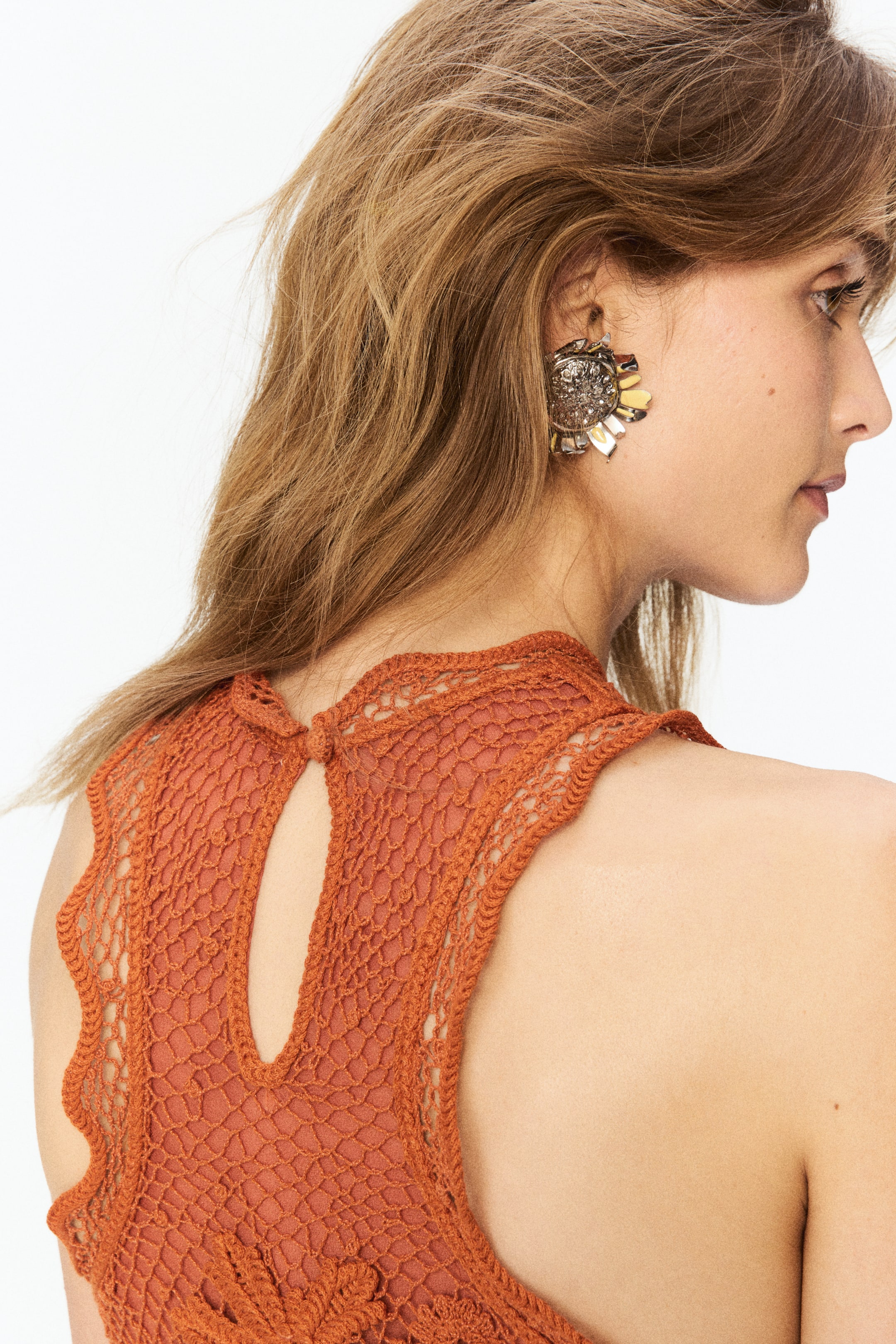 Robe d’aspect crochet avec volants plissés