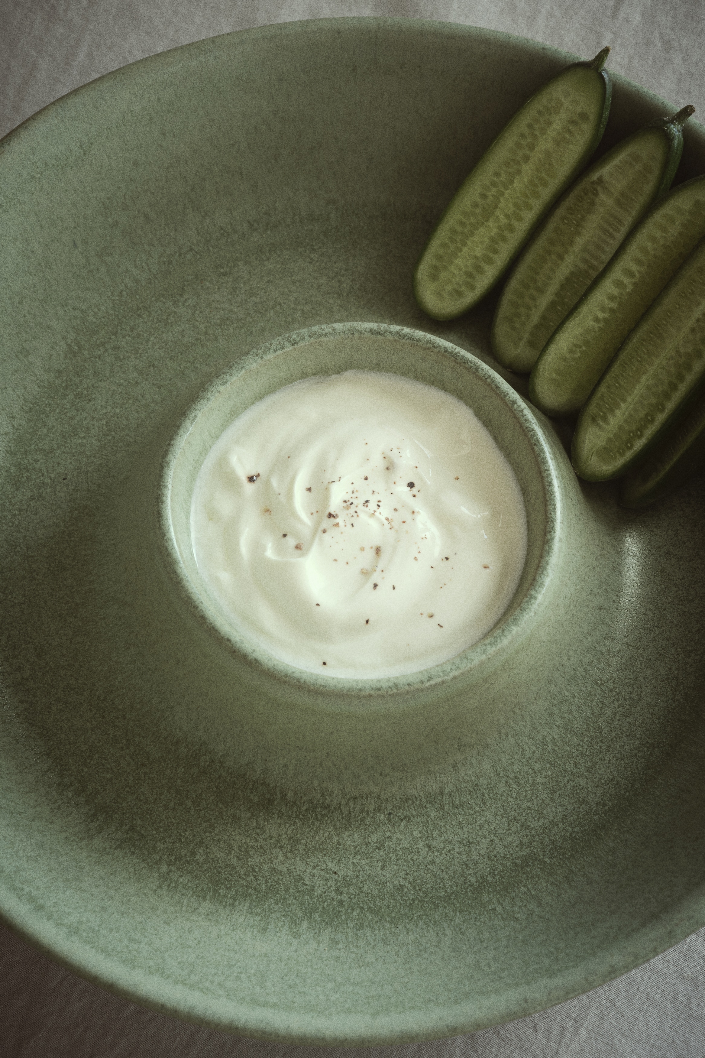 Stoneware Serving Bowl - Light green