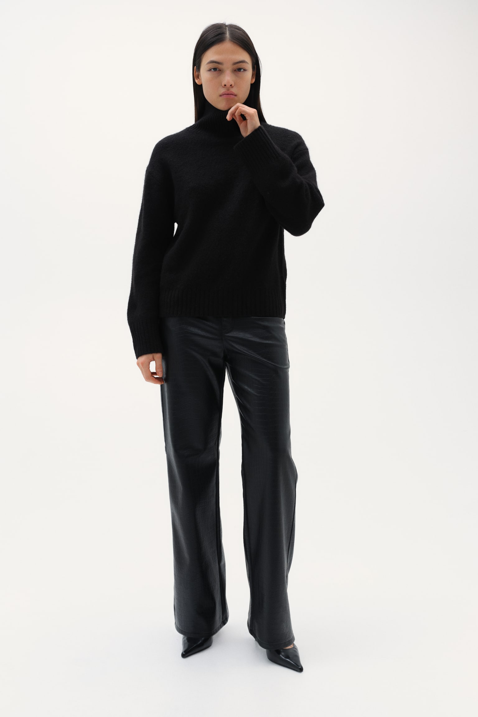 Straight coated trousers - Black/Crocodile-patterned/Black/Dark grey - 6