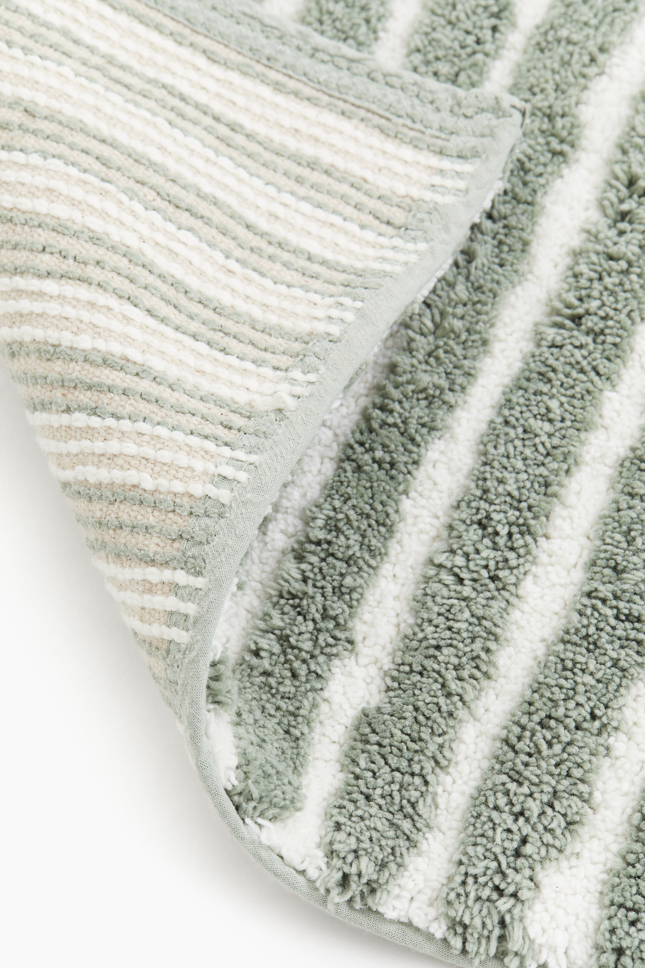 Tufted cotton bath mat - Green/Striped - Home All | H&M GB