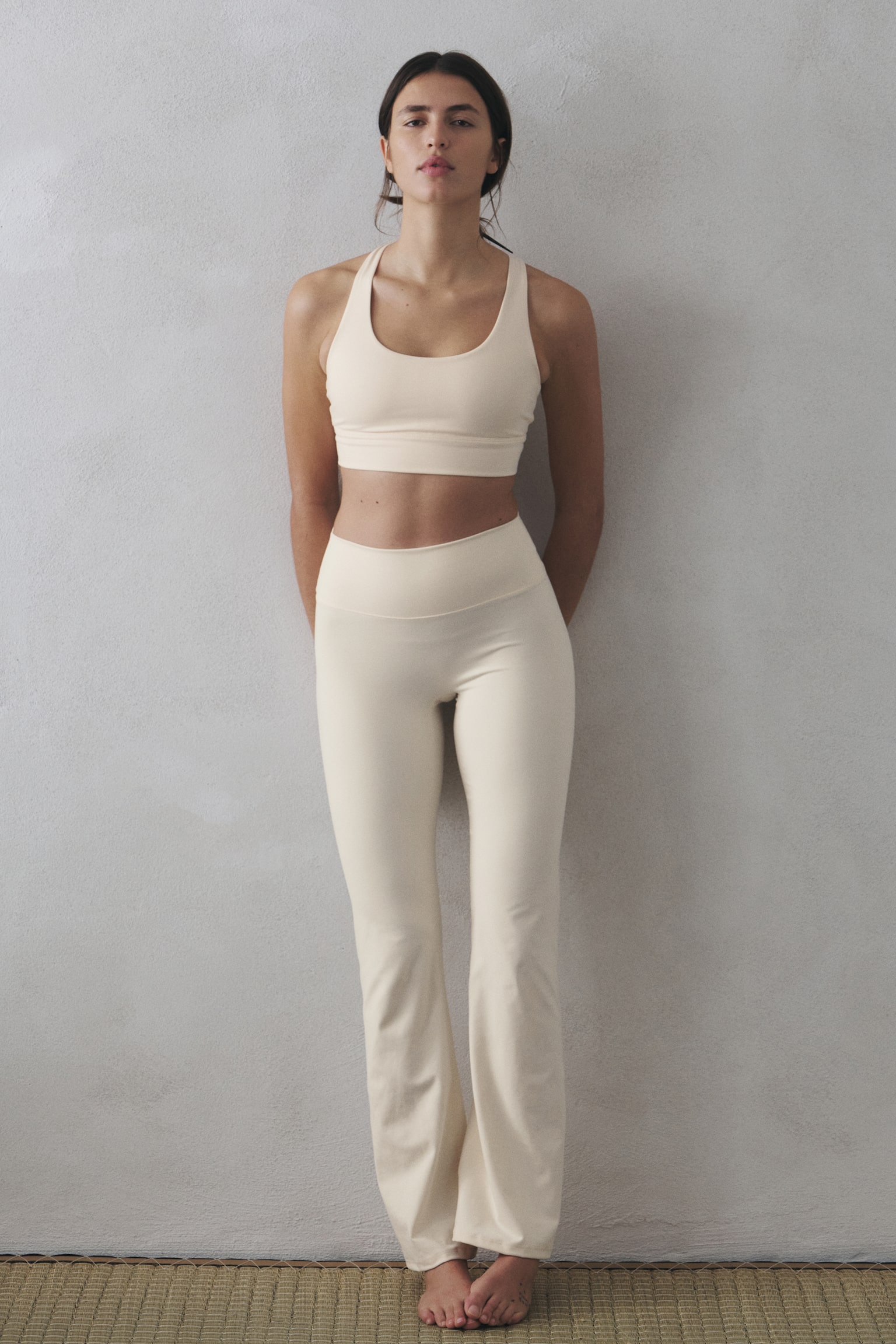 Legging de yoga évasé SoftMove™ - Beige pêche/Gris foncé/Rose ancien/Noir/Brun chaud - 2