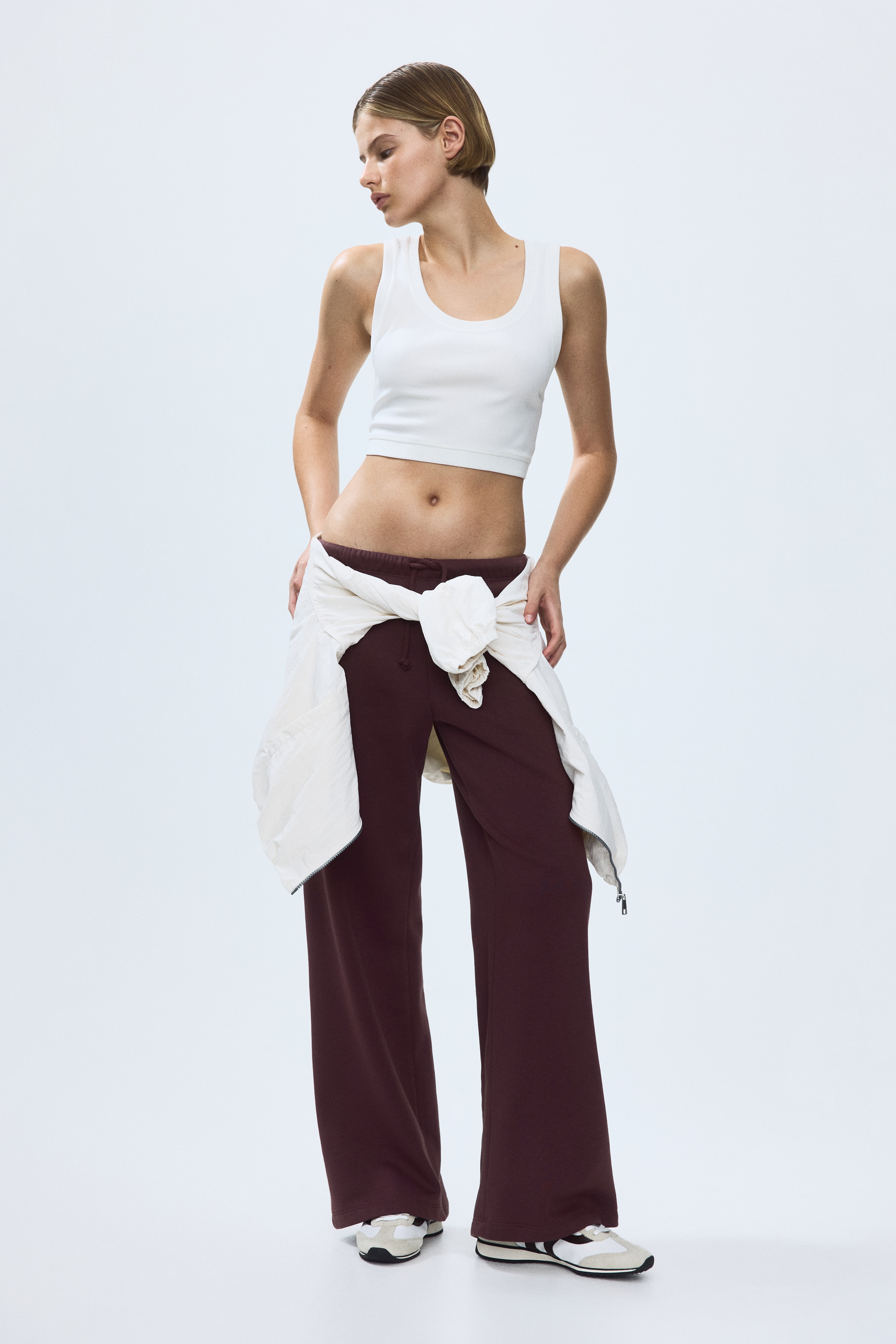 Joggers ampi - Rosso prugna/Grigio scuro/Grigio mélange/Rosso ruggine/Blu tortora scuro/Nero/Blu navy/Verde/Rosa chiaro/Grigio chiaro mélange/Grigio chiaro mélange