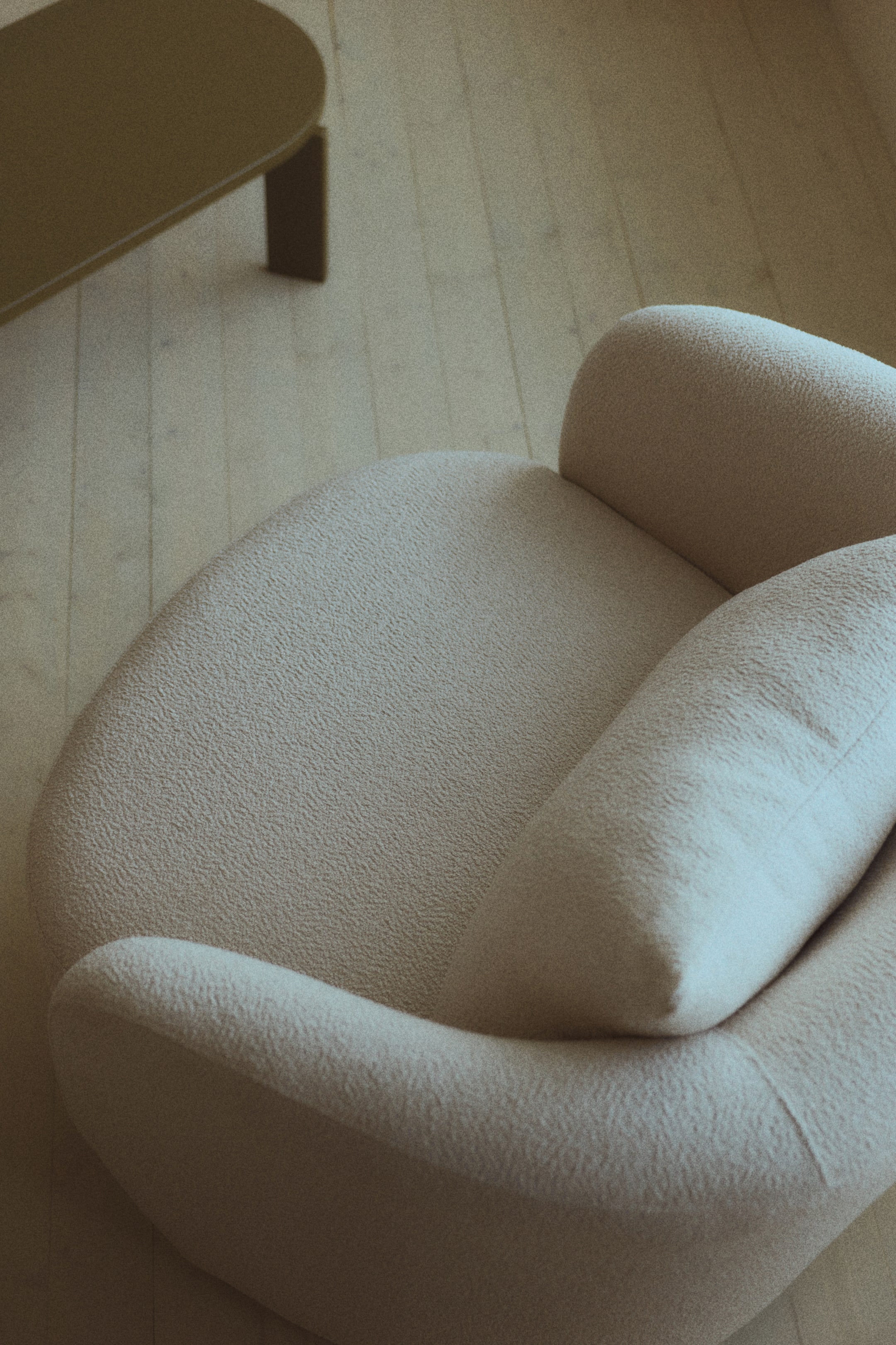 Visa större bild: Bouclé Loungestol - Polyester, Beige - H&M HOME - Home All | H&M SE 1