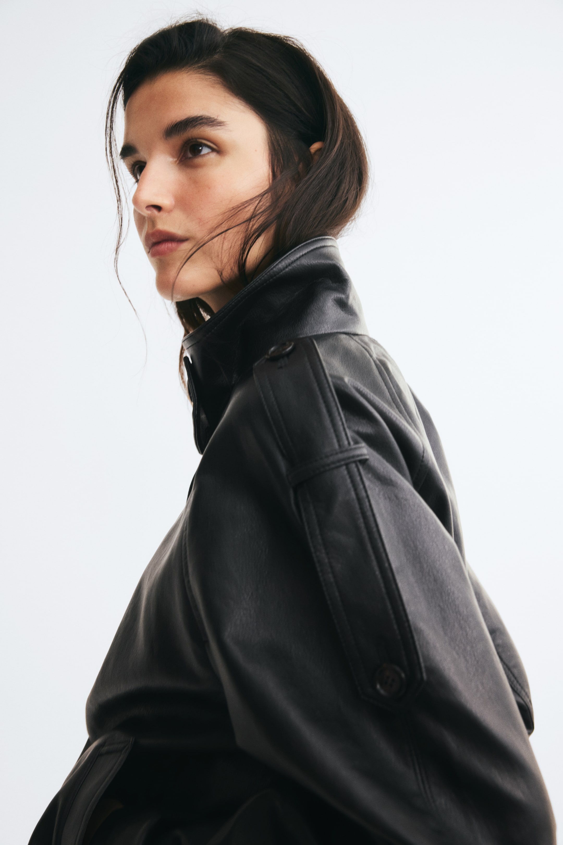 Женские куртки H&M Oversized Coated Jacket — фото 6