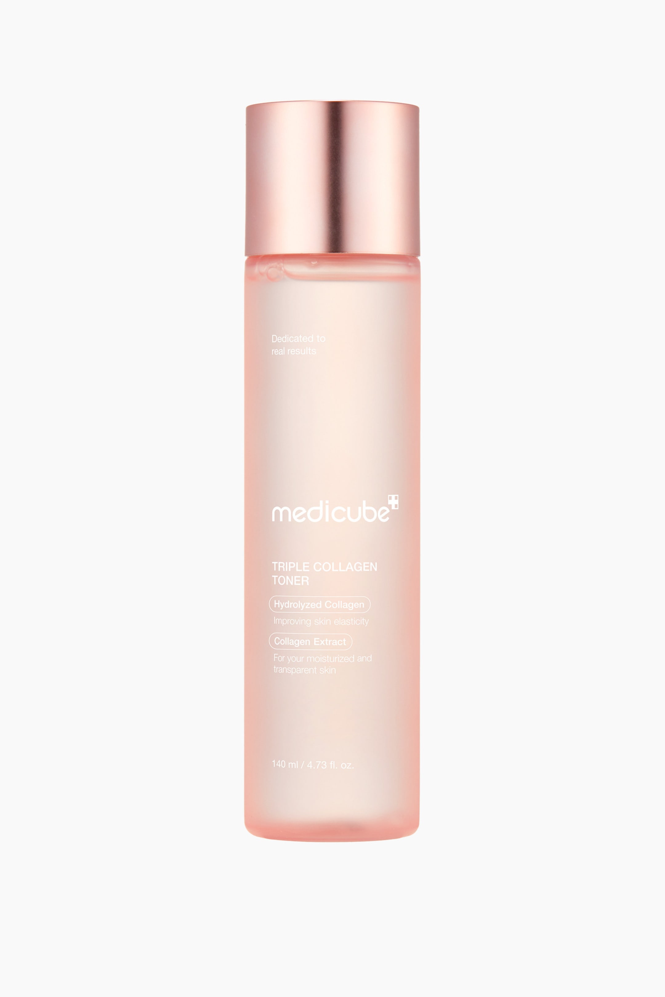 Visa större bild: En medicube Triple Collagen Toner-flaska står upprätt och är vänd framåt, med en frostig rosa-orange cylindrisk kropp, en glänsande roséguldfärgad kork och ljusrosa vätska inuti. Vit text på framsidan visar varumärket "medicube" och produktdetaljer.