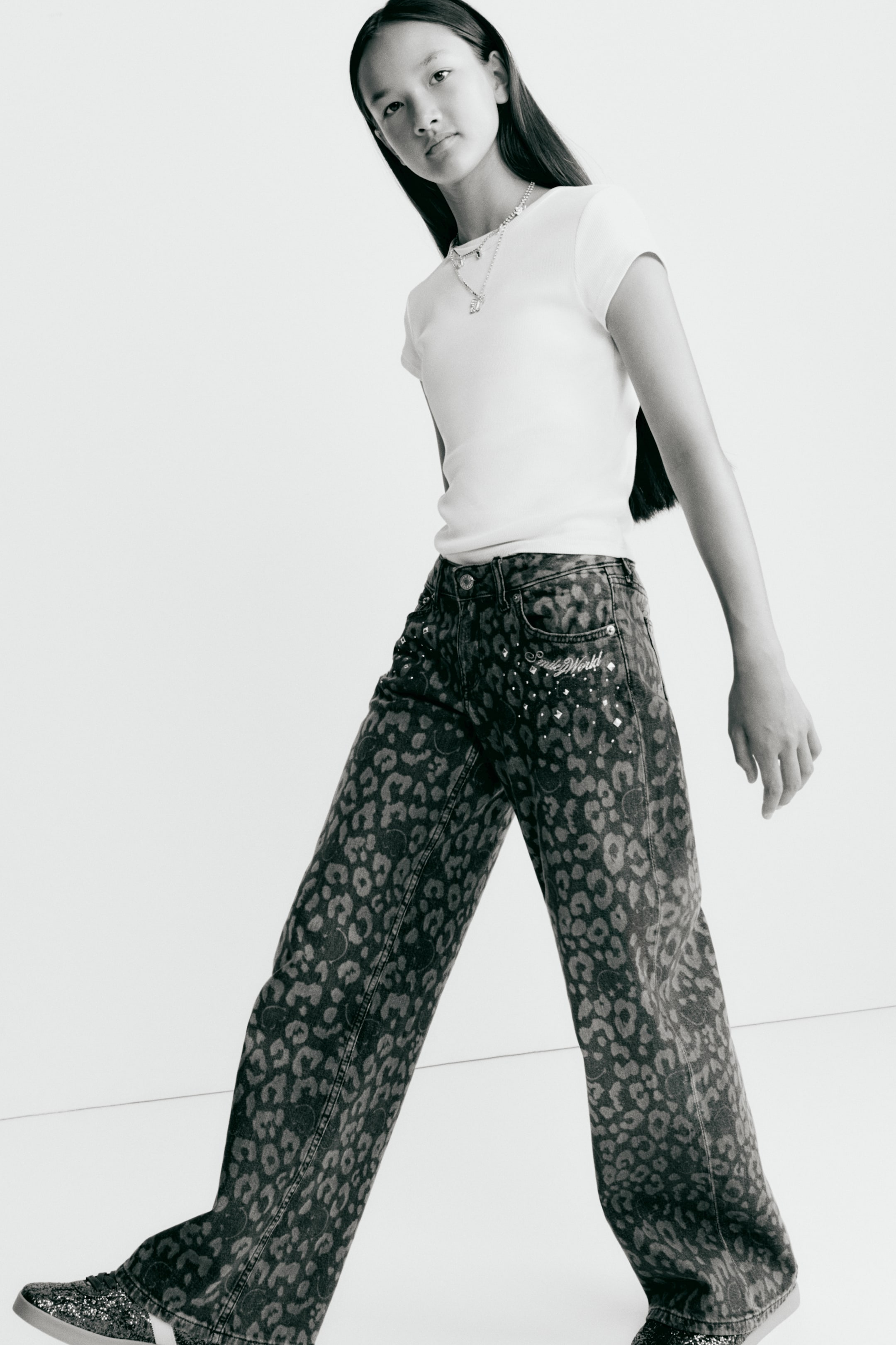 Wide-Leg Low Jeans