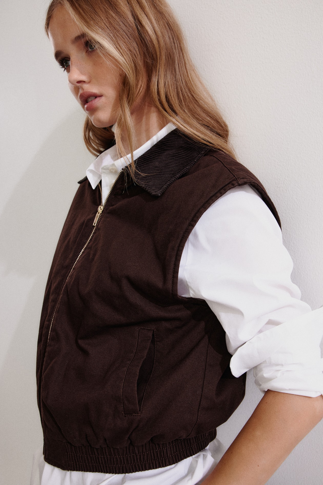 Vest with Corduroy Collar - image 5