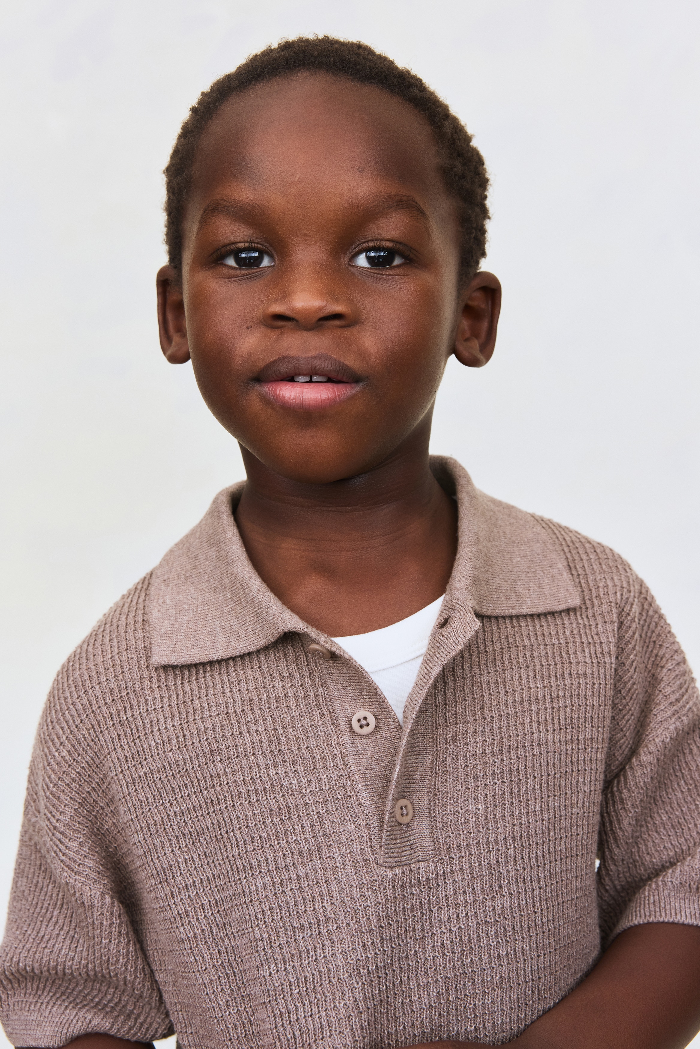 Top z žebrovaného úpletu s límečkem - Světle hnědá