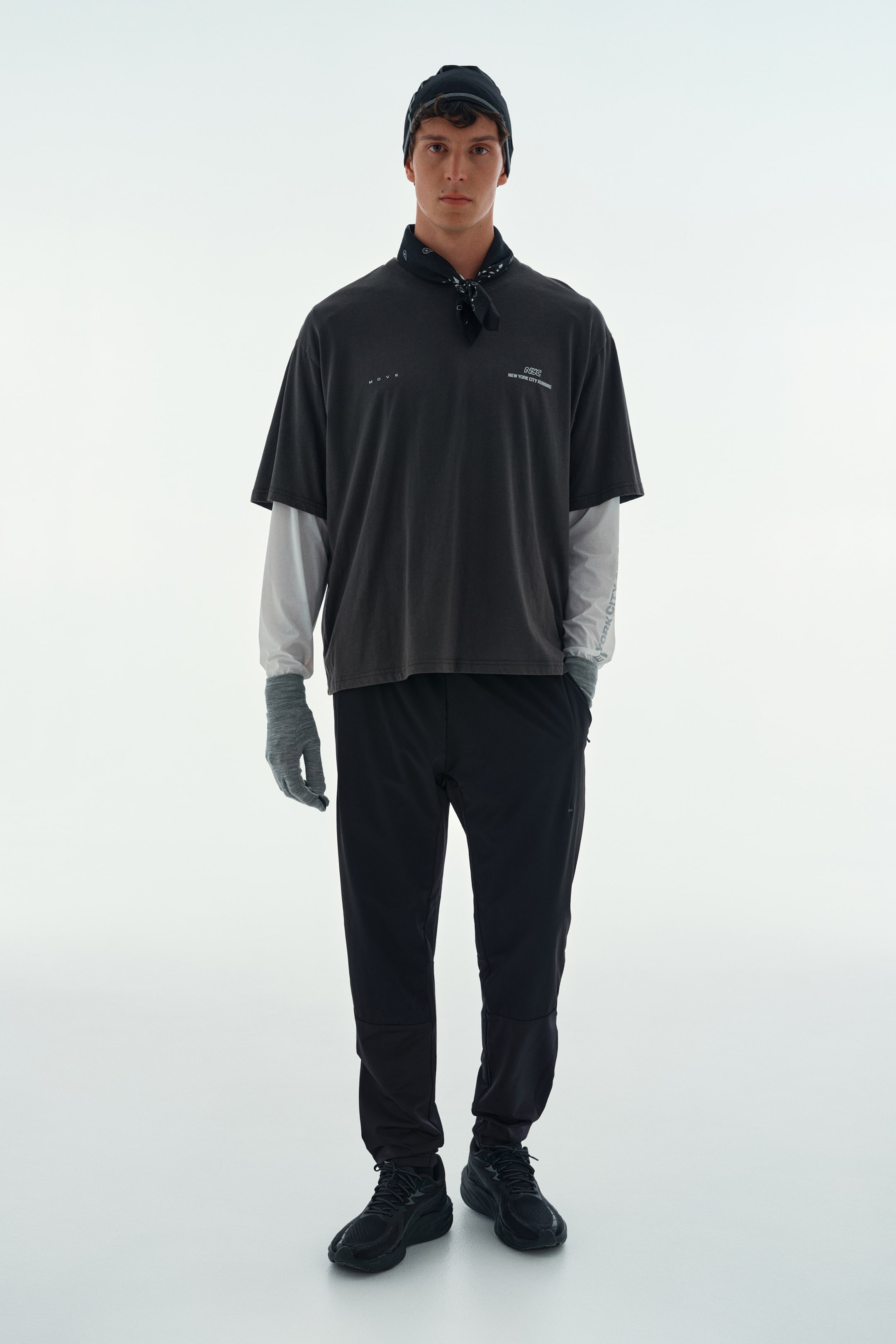 View larger image: Regular Fit Tapered sports trousers with DryMove™ - Black - Men | H&M 1