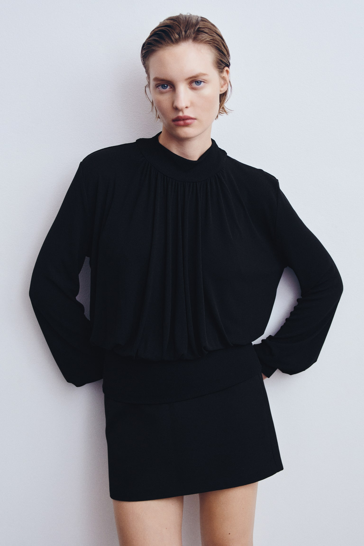 Женский топ H&M Ribbed Balloon-Sleeved, цвет: Чёрный — фото 3