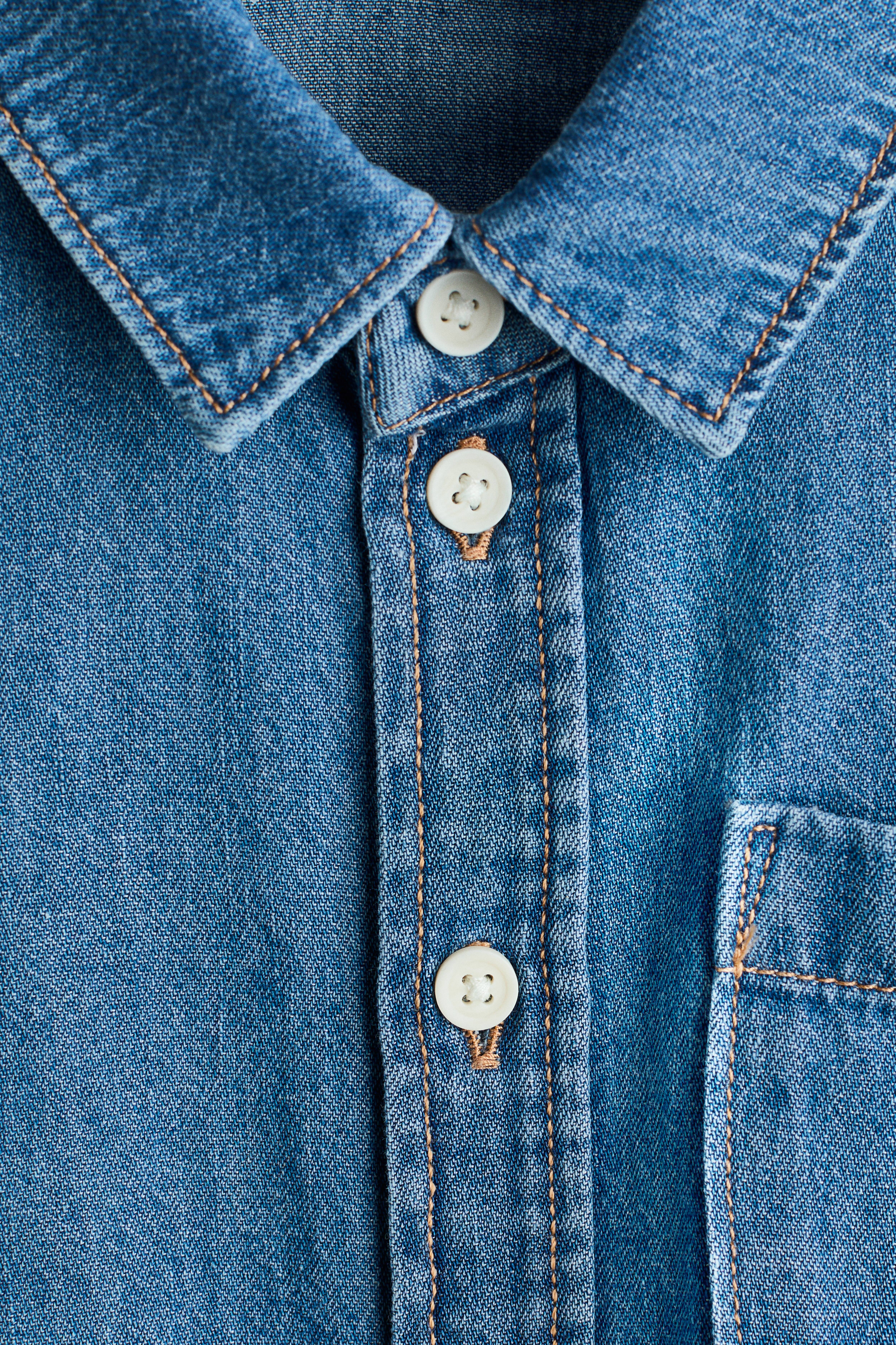 Chemise en denim