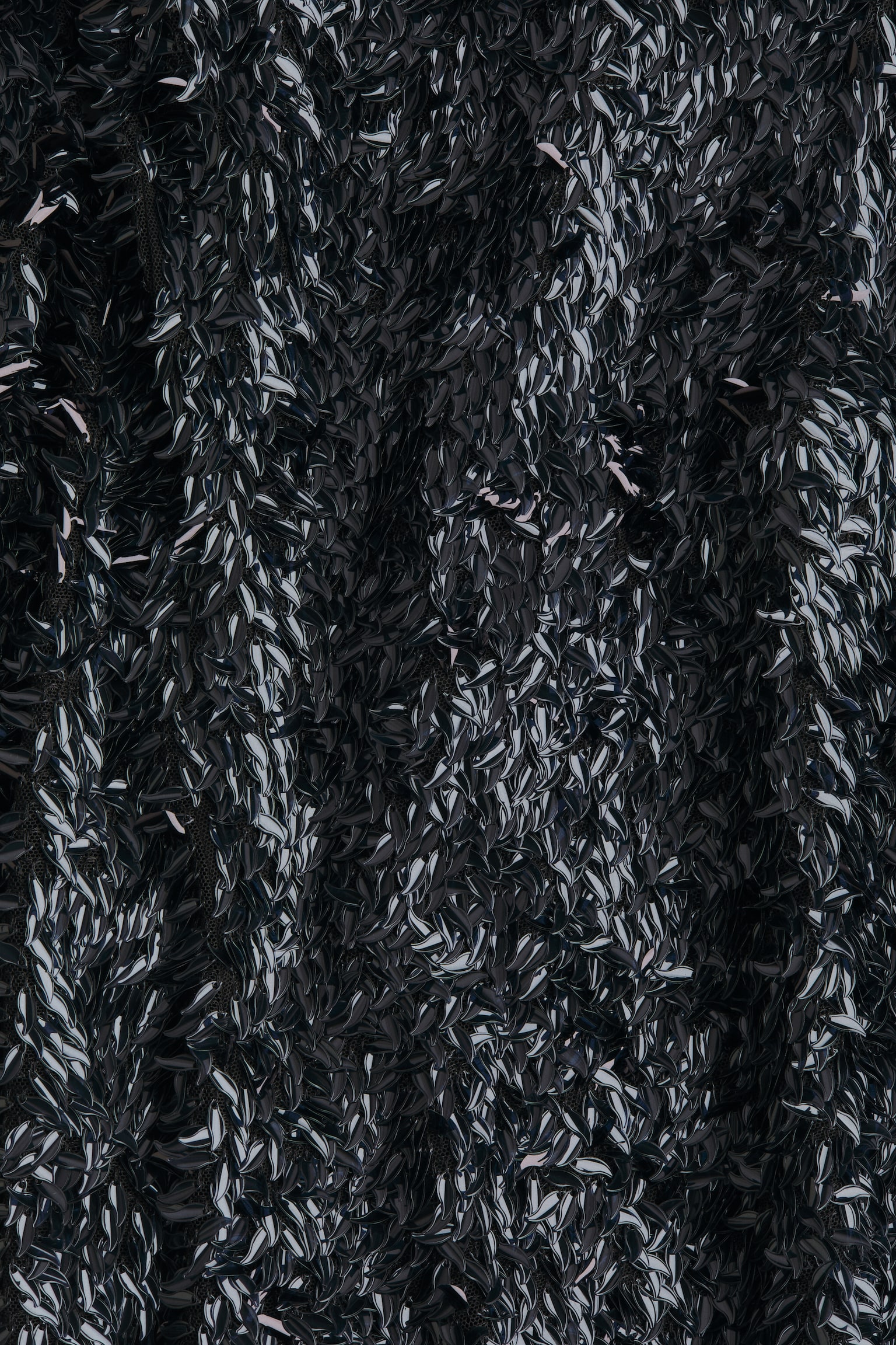 Embellished V-neck dress - Black - 4