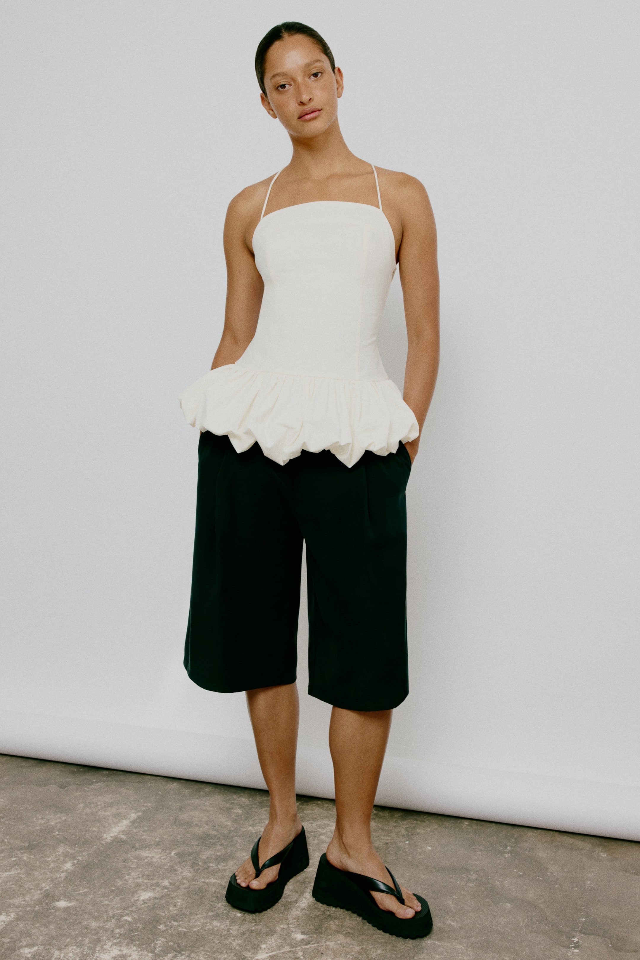 Женские шорты H&M Twill Bermuda Shorts — фото 3