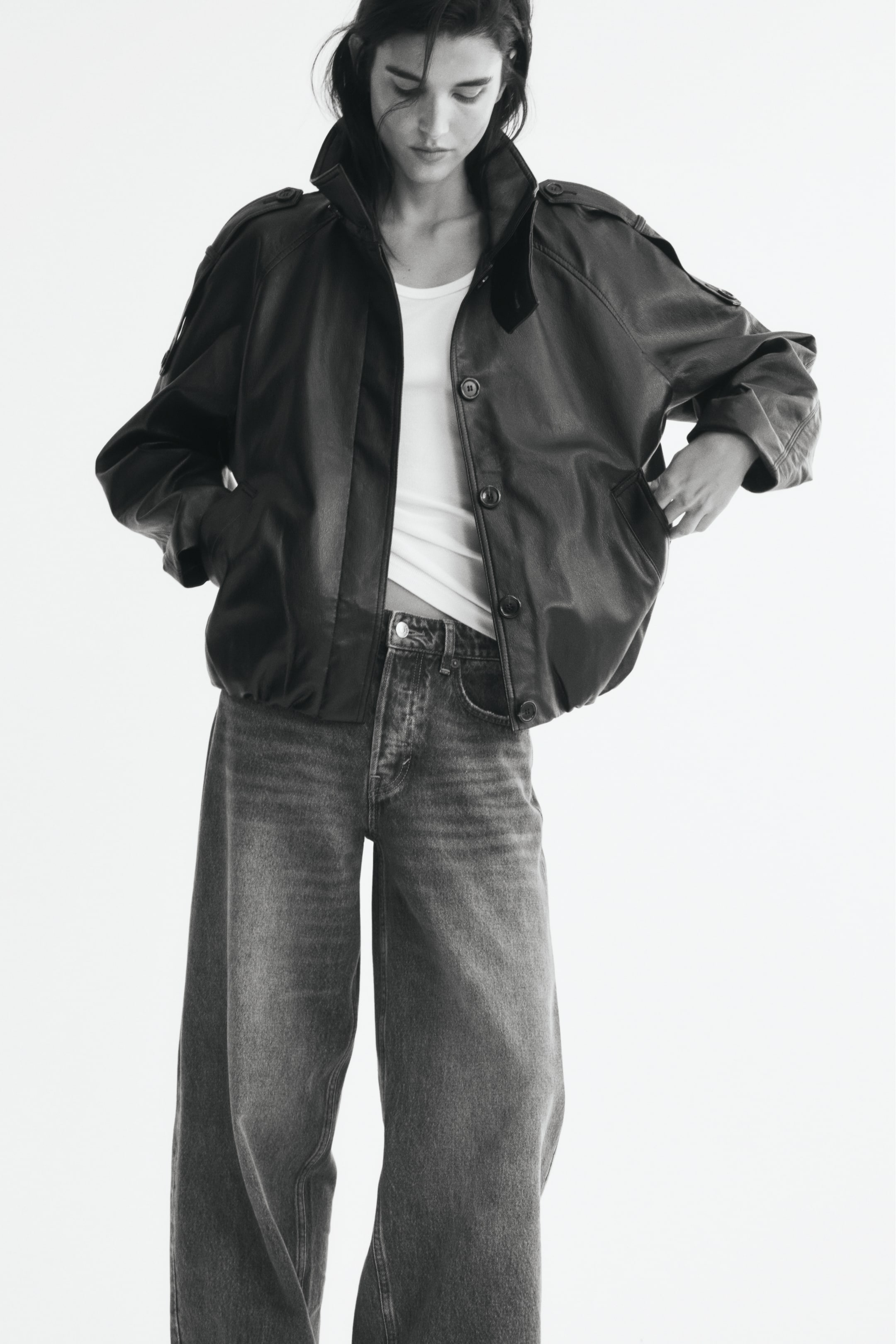 Женские куртки H&M Oversized Coated Jacket — фото 4