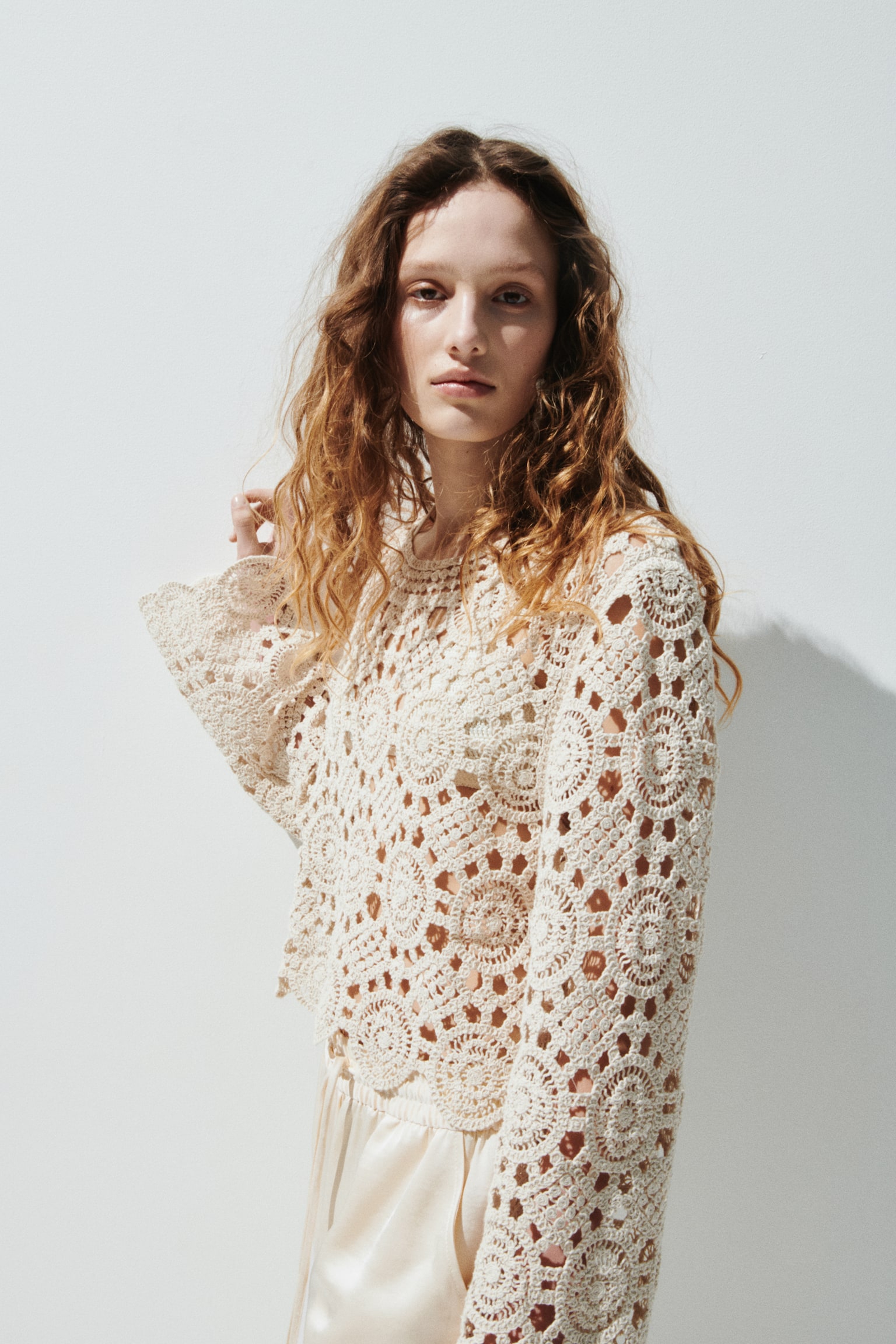 Crochet-look hole-knit top - Light beige/Black/Patterned - 5