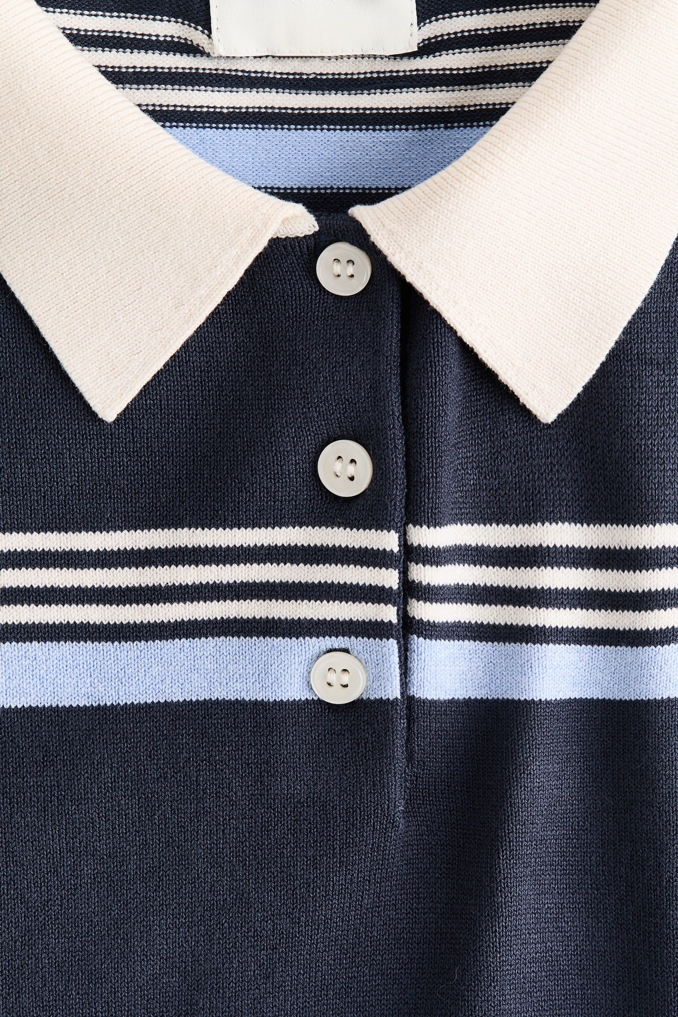 拡大画像を表示: ファインニットポロシャツ - ネイビーブルー／ボーダー - レディース | H&M JP 2