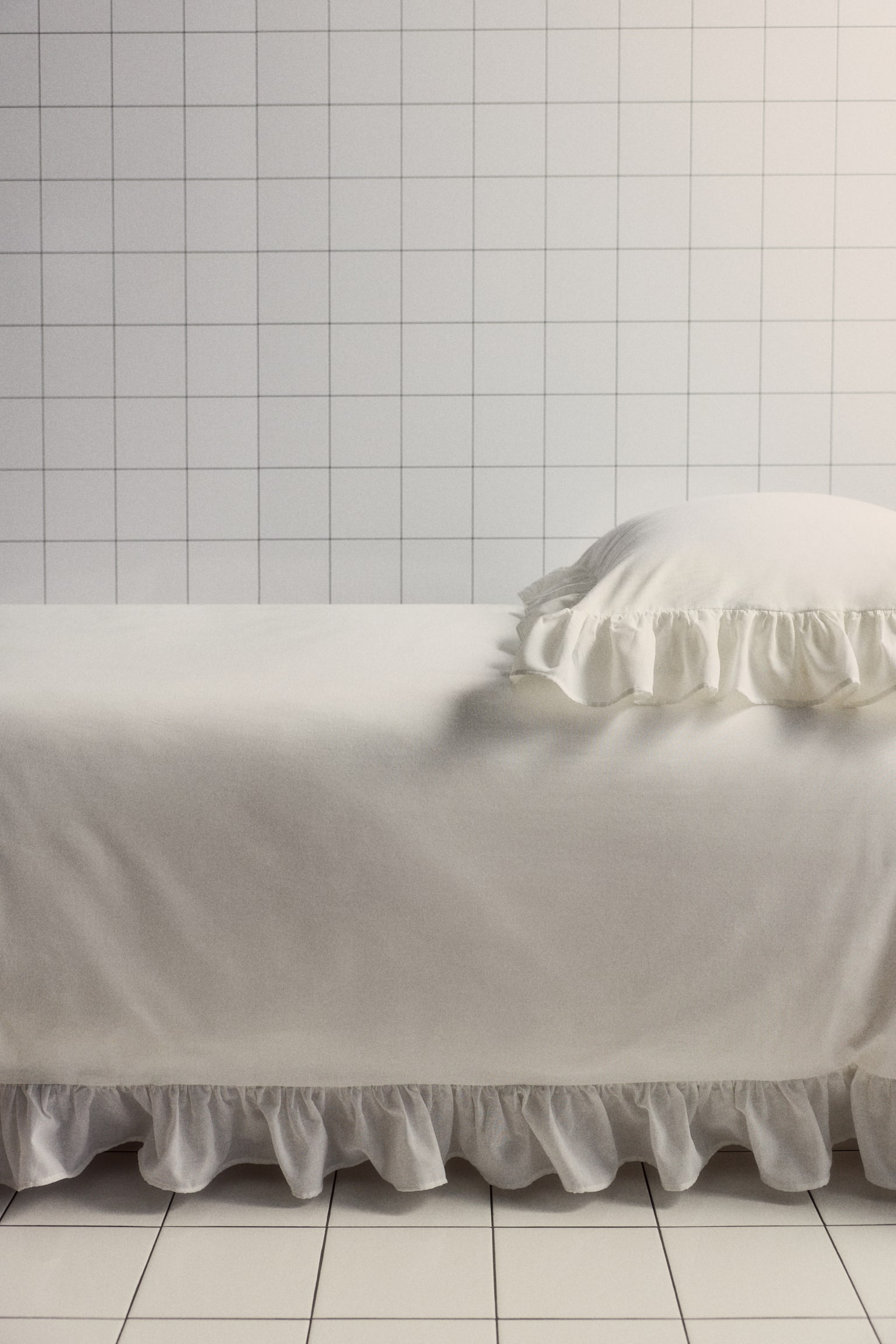 Posteljina za singl krevet s karnerima - Bela/Prašnjavosmeđa - 1