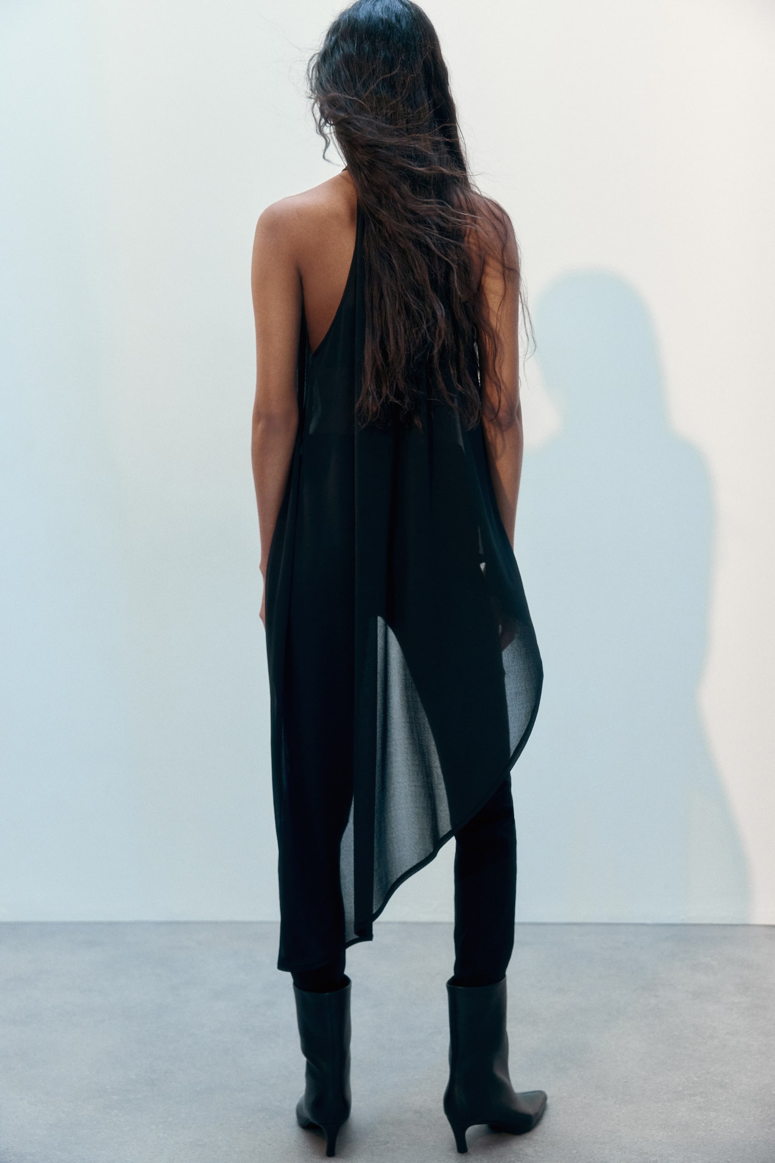 Top halterneck asimmetrico - Nero/Giallo senape - 4