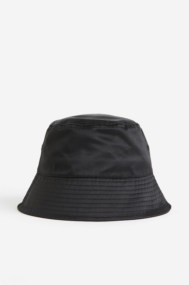 Bucket Hat aus Satin - Schwarz/Mattrosa - 1