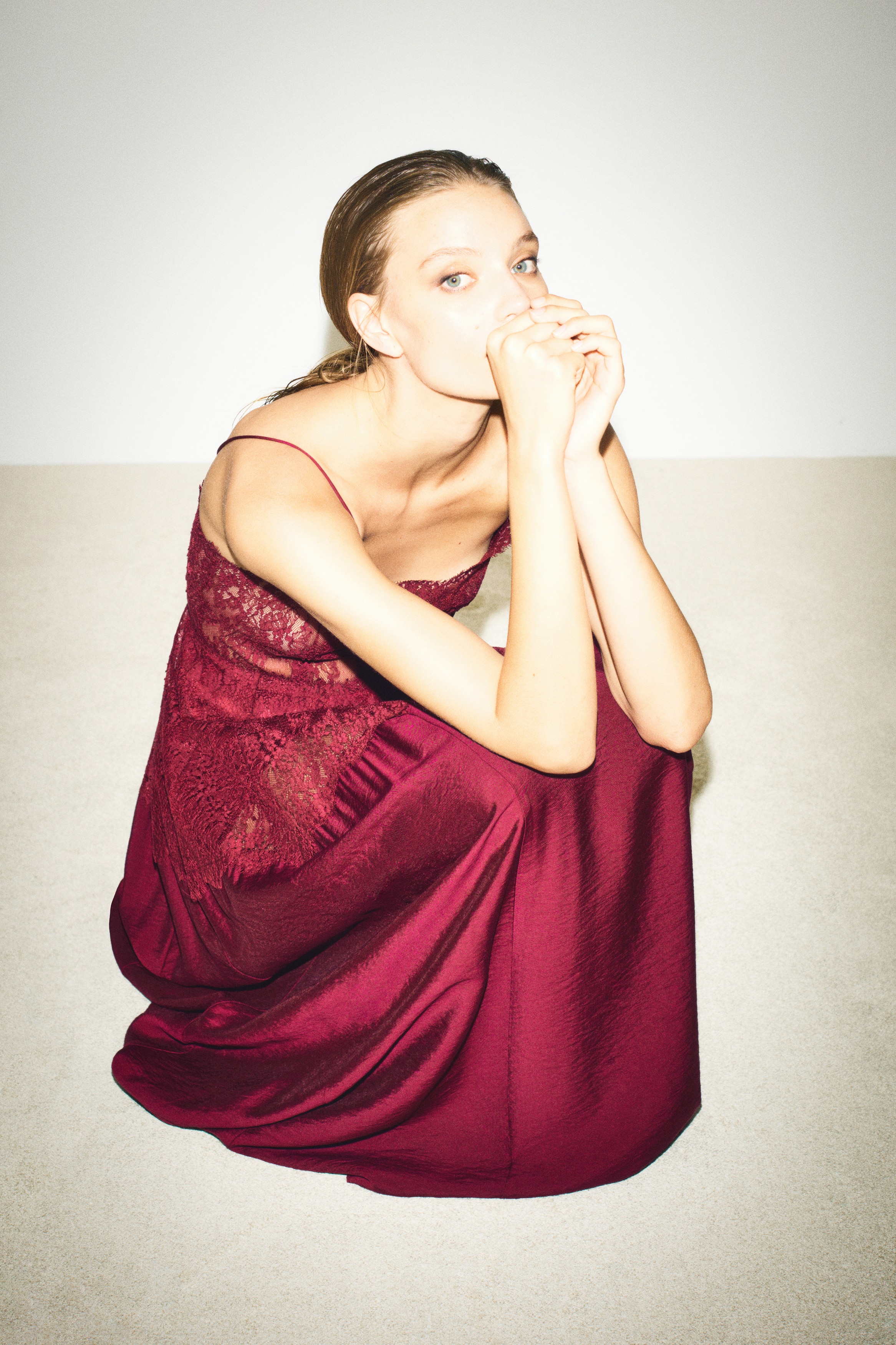 Dual-fabric strappy dress - Dark red/Black