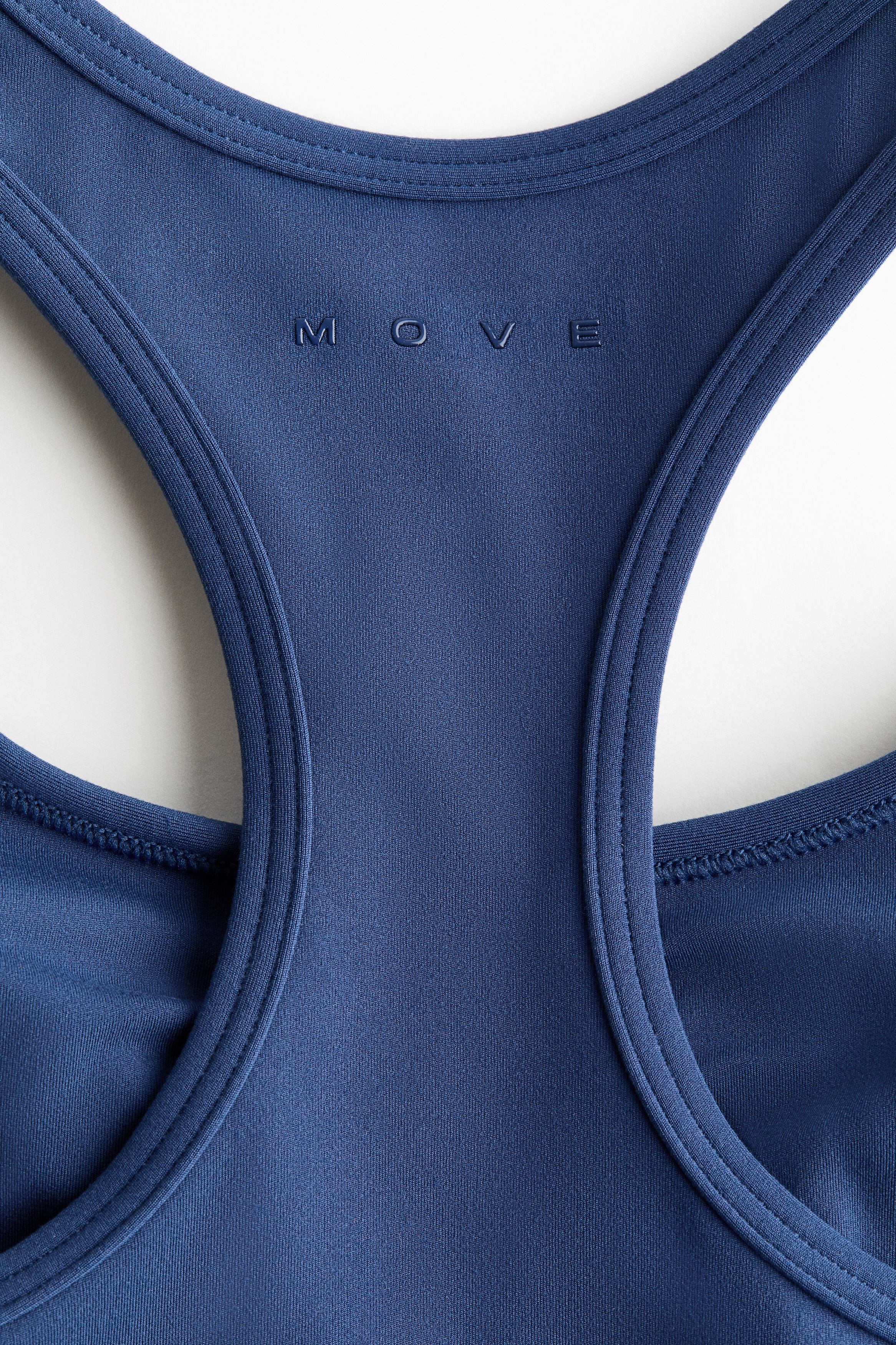 Medium Support Sports bra with SoftMove™