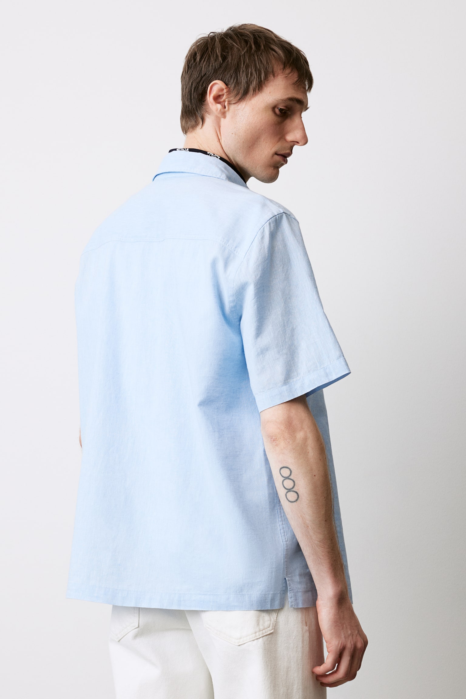 Regular Fit Short-sleeved linen-blend shirt - Light blue/White/Black/Sage green/Beige - 5