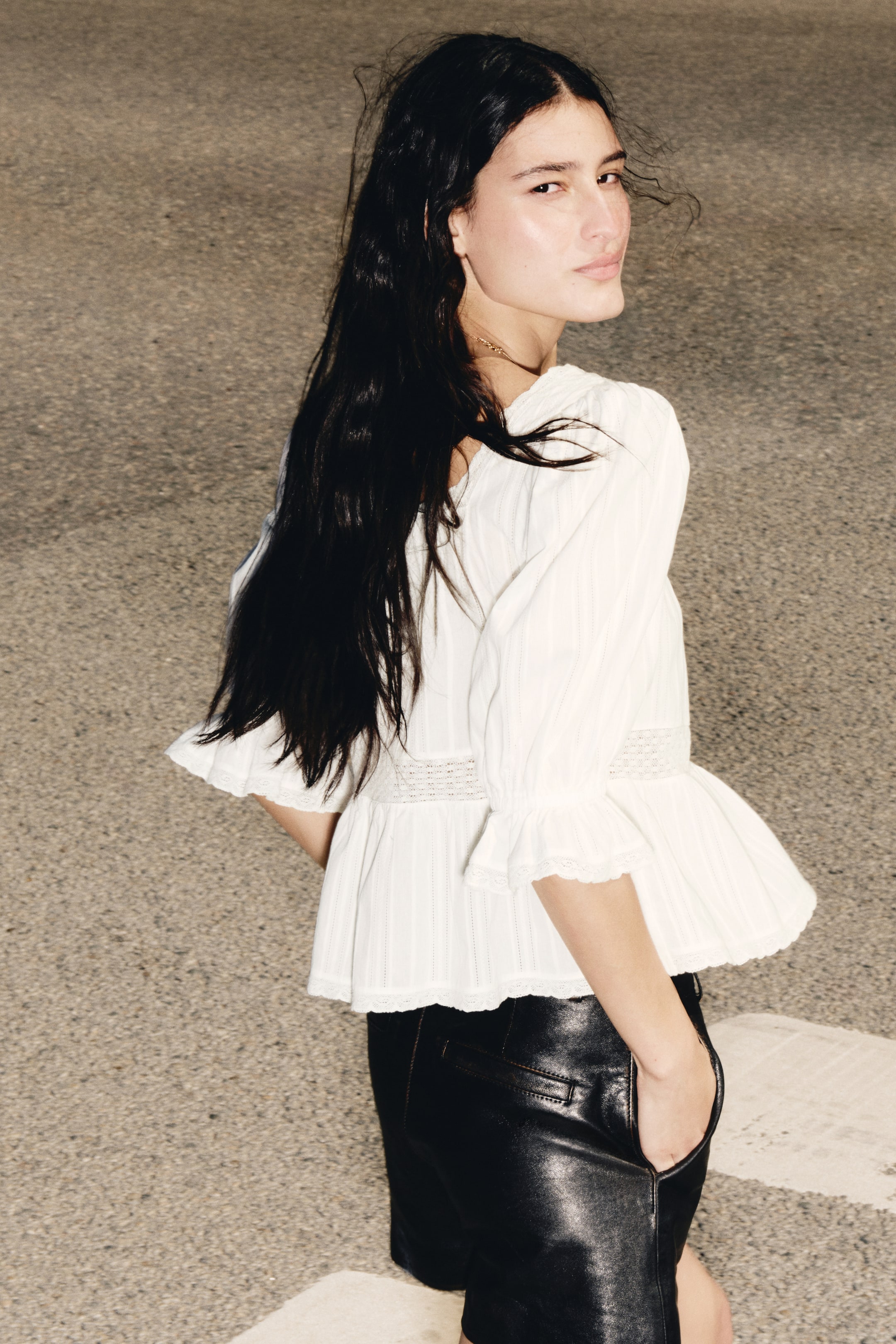 Blouse péplum avec dentelle