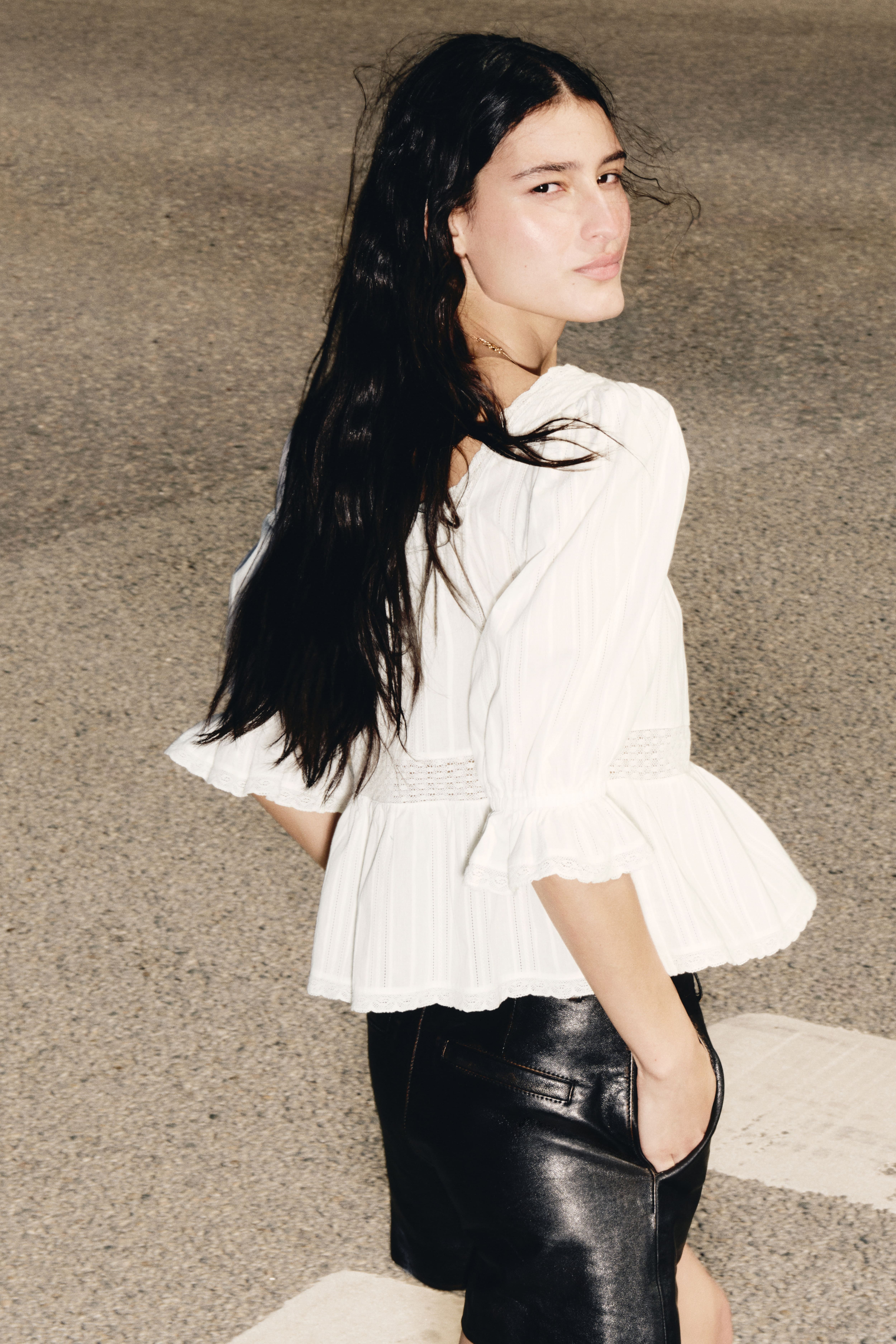 Blouse péplum avec dentelle