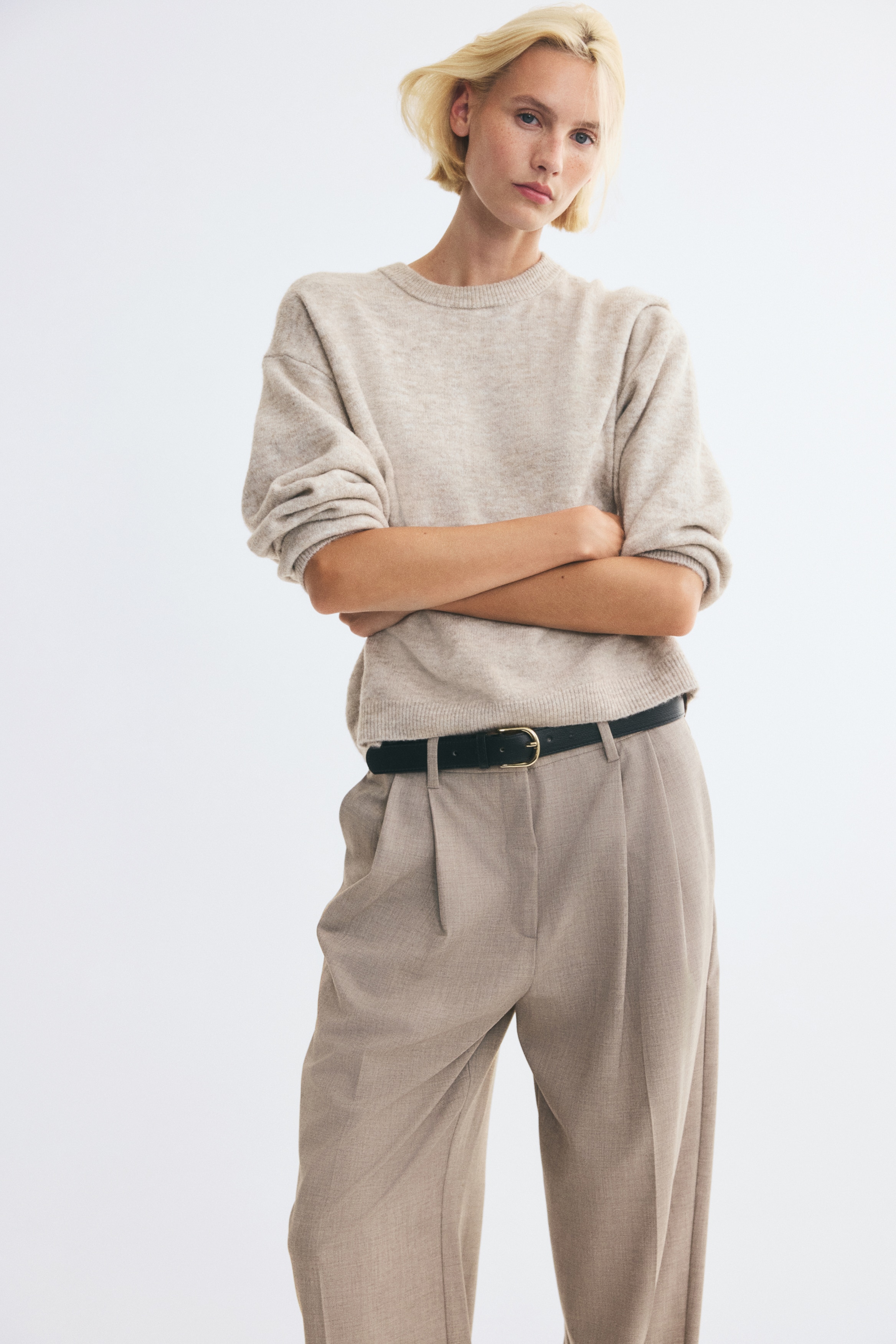 Knitted jumperModel