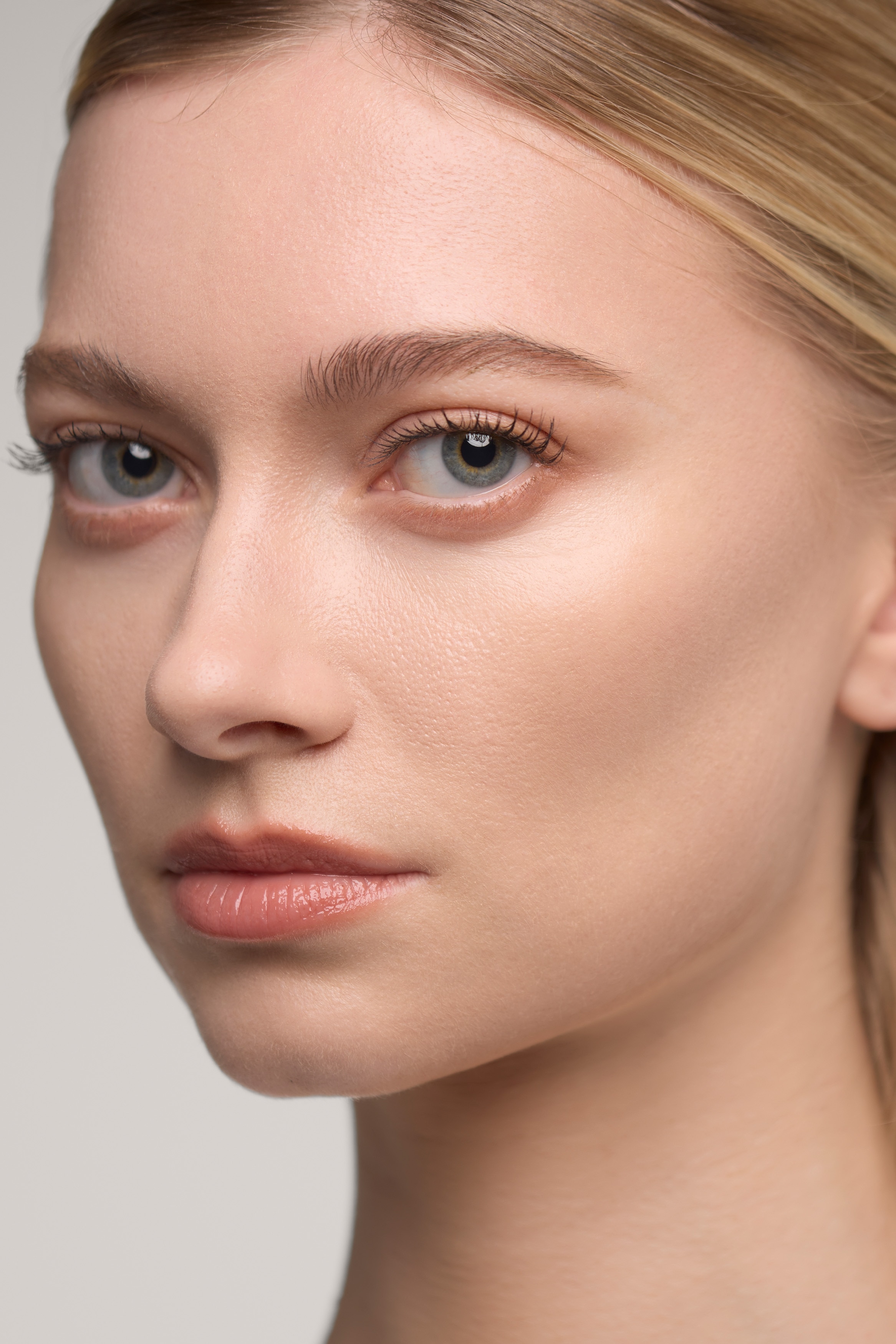 Shapelifter Micro Contour Stick - Structured/Enhance/Toned/Stylized/Refined/Sculpted/Sharpen/Balance/Tapered/Defined