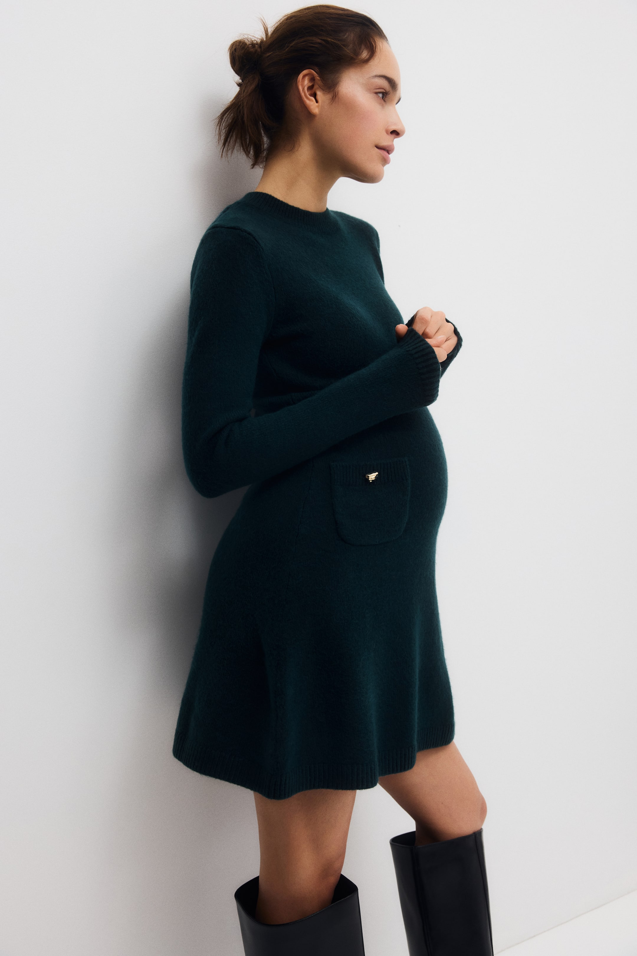 Größeres Bild anzeigen: MAMA Ausgestelltes Strickkleid - Dunkeltürkis - Ladies | H&M AT 1